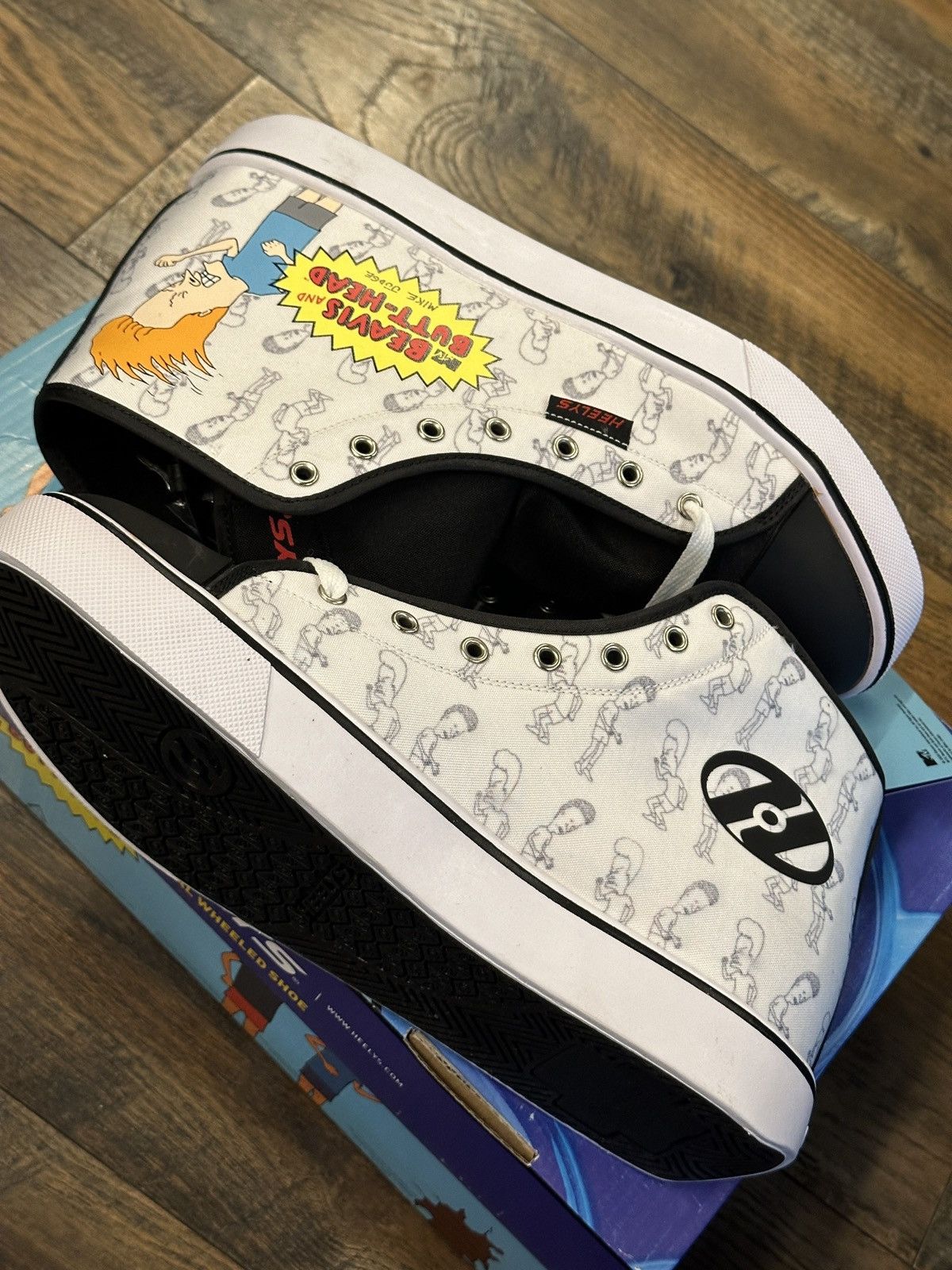 Heelys MTV HUSTLE BEAVIS AND BUTTHEAD [SIZE 11] Size US 11 / EU 44 - 1 Thumbnail