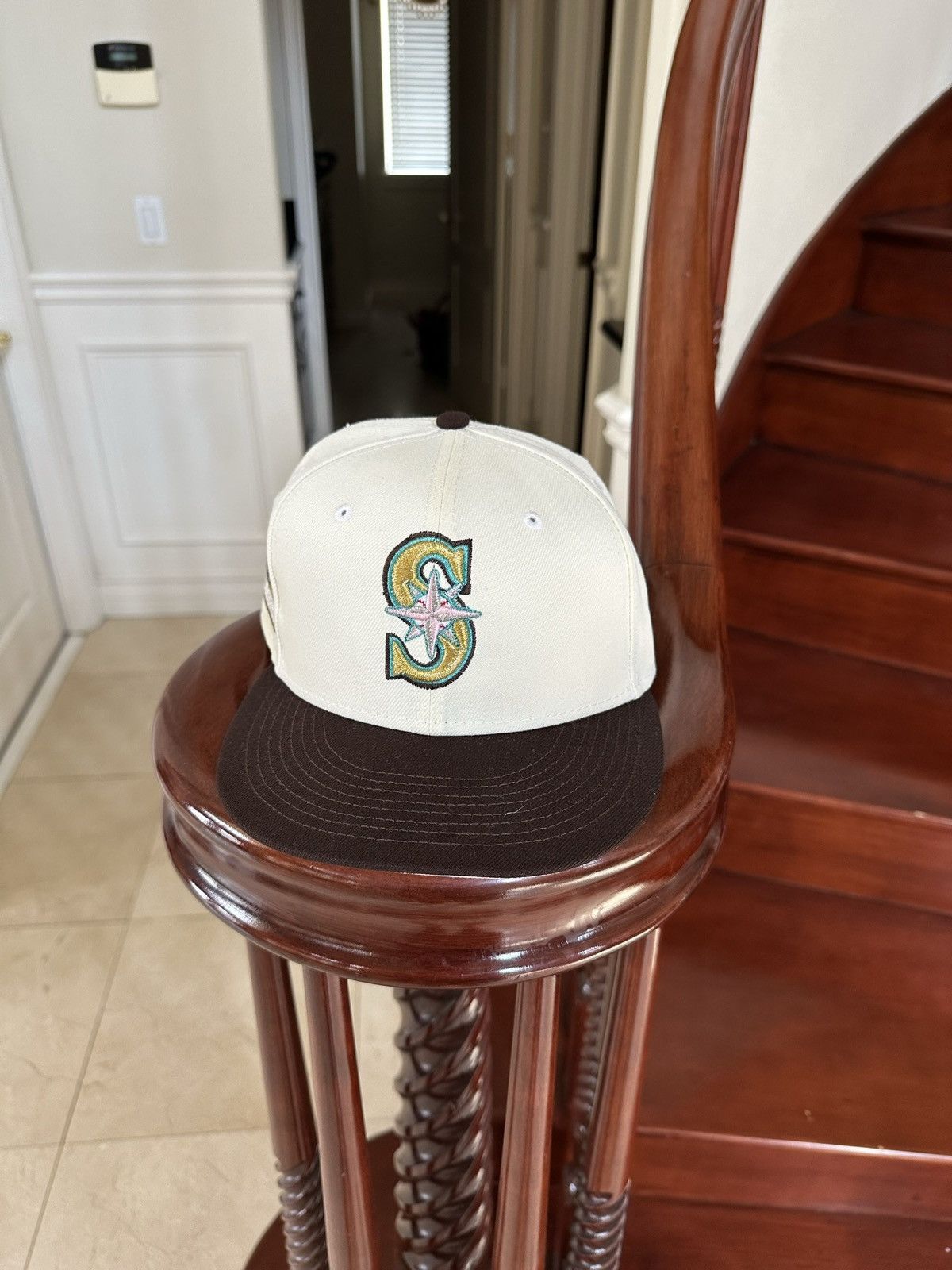 New Era Seattle Mariners Two Tone Fitted Size 7 🛥️ Size ONE SIZE - 1 Thumbnail