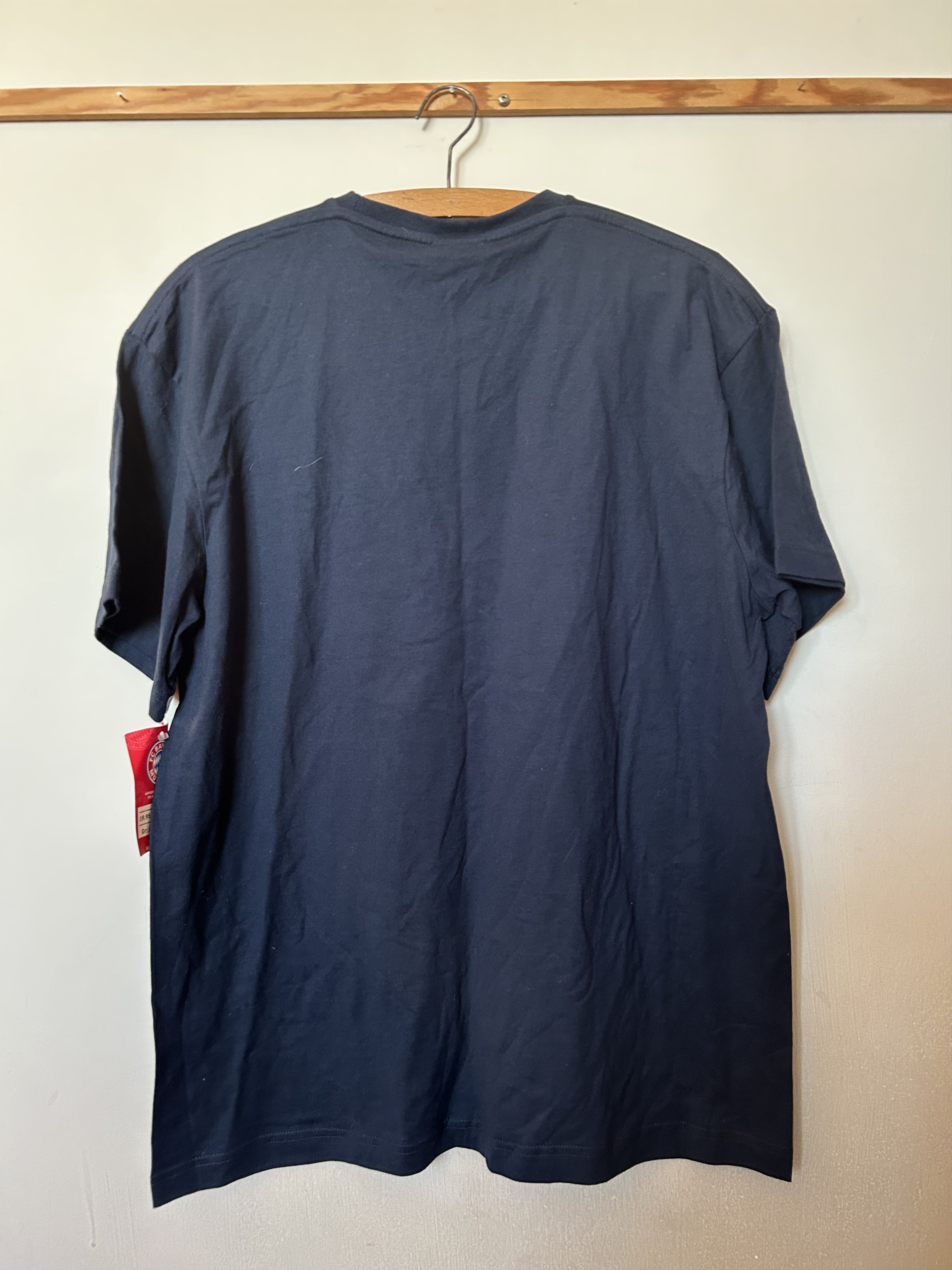 Other T - Shirt - BAYERN MUNICH FC - M - NEW with tags Size US L / EU 52-54 / 3 - 2 Thumbnail