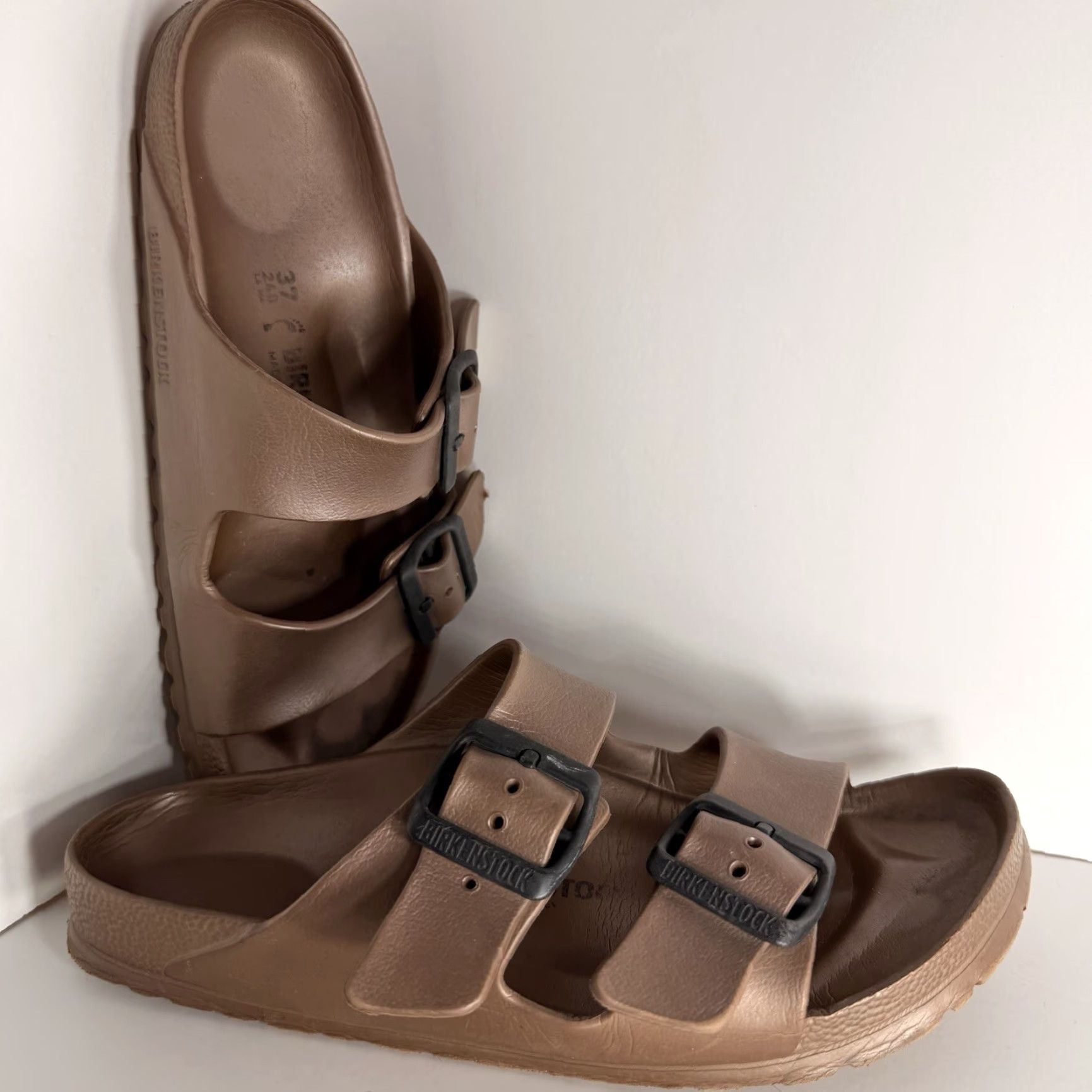 Birkenstock Birkenstock Arizona Copper Rubber Footbed Narrow EU 37 US 6 Size US 6 / IT 36 - 2 Thumbnail