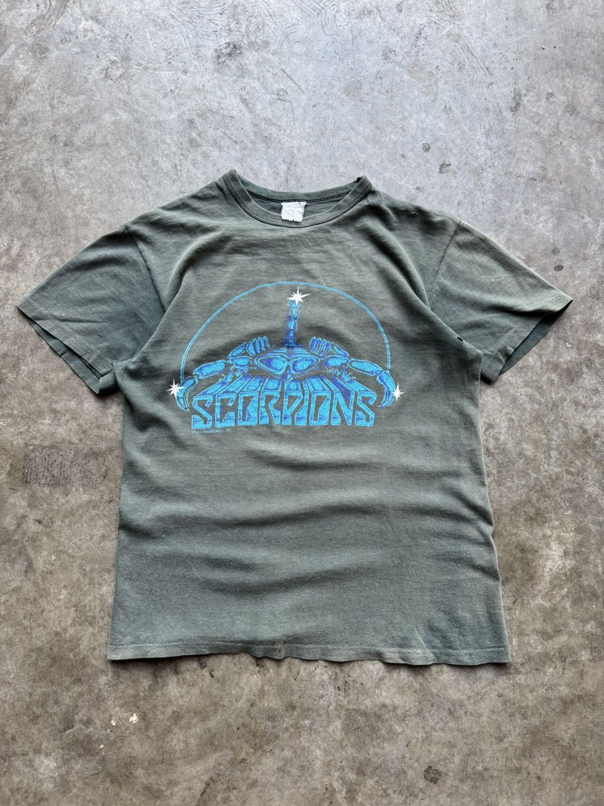 Band Tees × Vintage Vintage 1979 Scorpions Animal Magnetism Graphic Band Tee Size US M / EU 48-50 / 2 - 3 Thumbnail