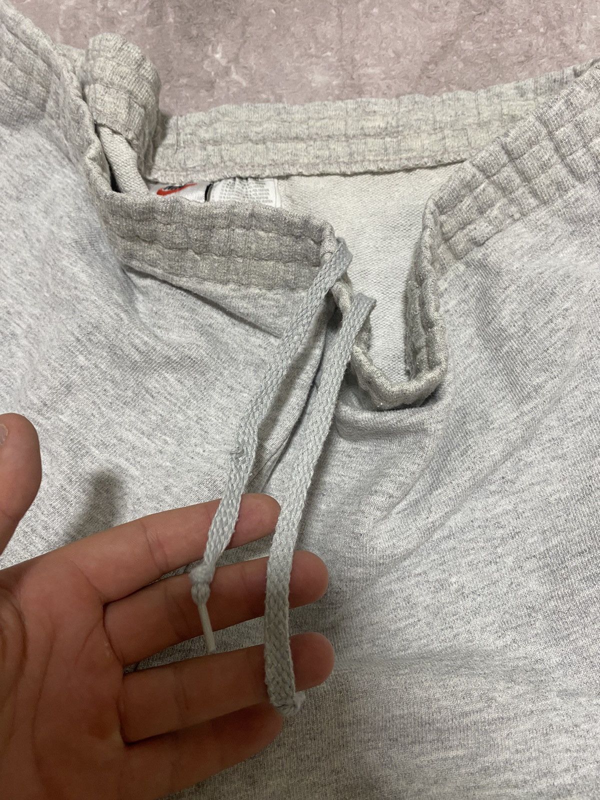 Nike Vintage 90s Nike Sweatpants Joggers Mini Logo Y2K Retro Hype Size US 33 - 15 Thumbnail