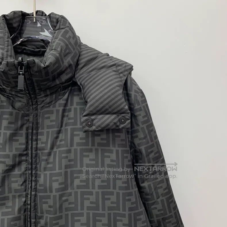 Fendi Fendi Gray logo letter all-over print hooded zip-up revers Size US M / EU 48-50 / 2 - 8 Thumbnail