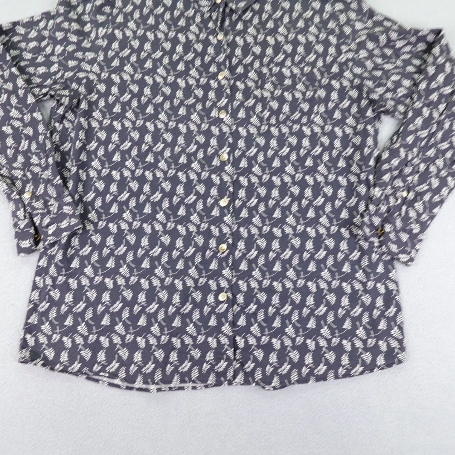 Barbour VINTAGE Barbour Shirt Woman 12 Blue White Leaves Printed Vyne Relaxed Fit Button-Up Collared Long Sleeve Casual Top Blouse Size XL / US 12-14 / IT 48-50 - 3 Thumbnail