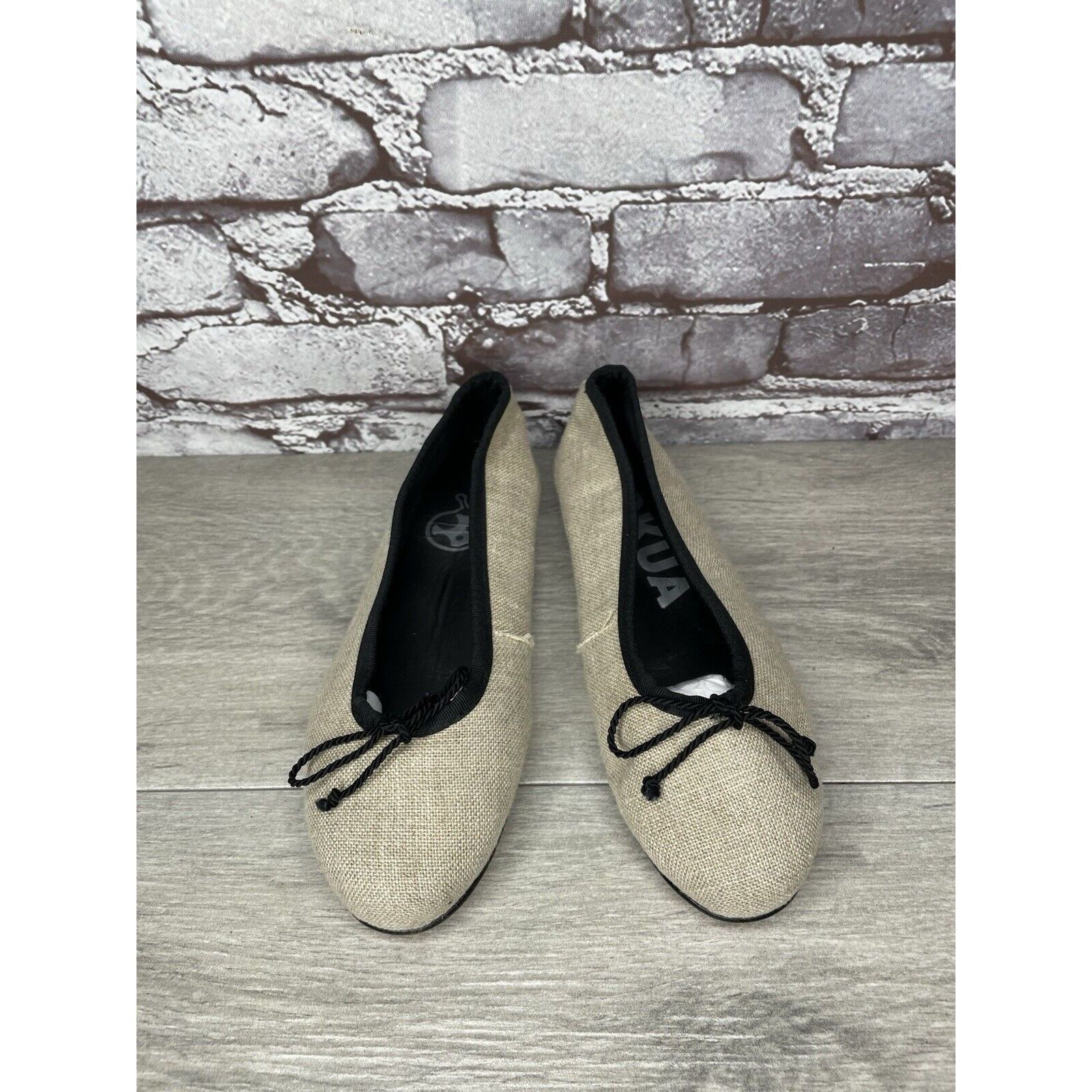 Other Kokua Tan Canvas Fabric Black Bow Casual Ballet Flats Shoes Size US 6.5 / IT 36.5 - 2 Thumbnail