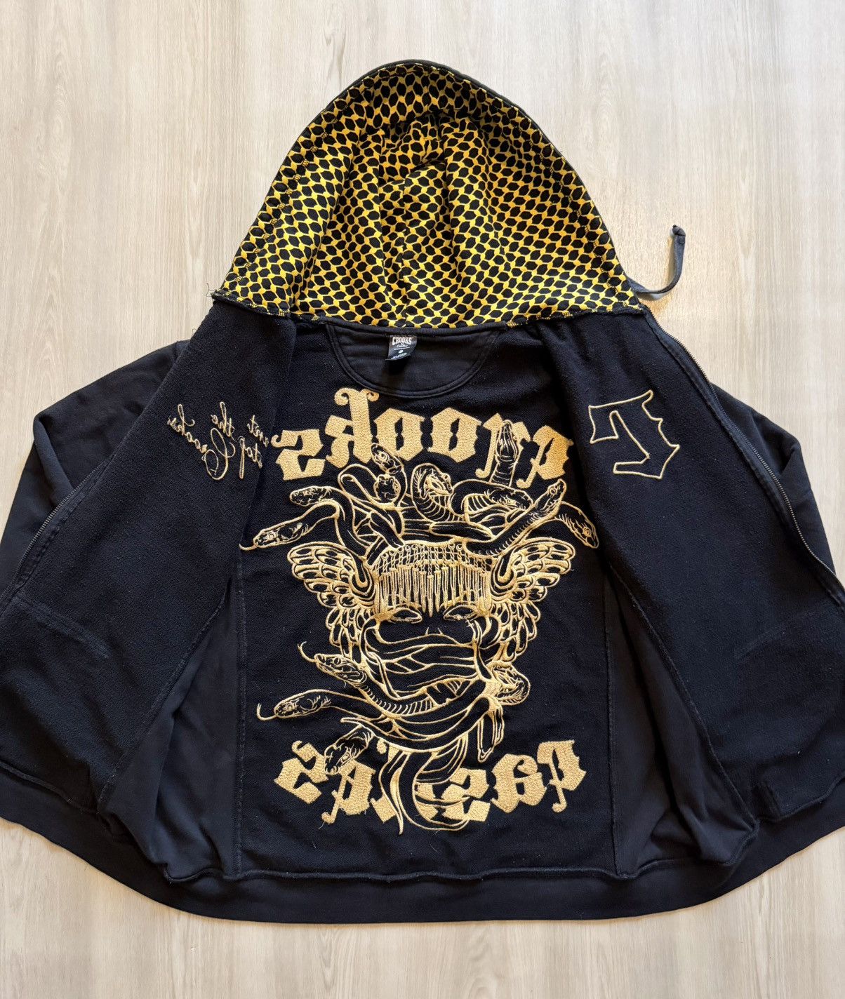 Crooks & Castles Crooks & Castles Embroidered Medusa Logo Zip Up Hoodie Sz XL Size US XL / EU 56 / 4 - 7 Thumbnail