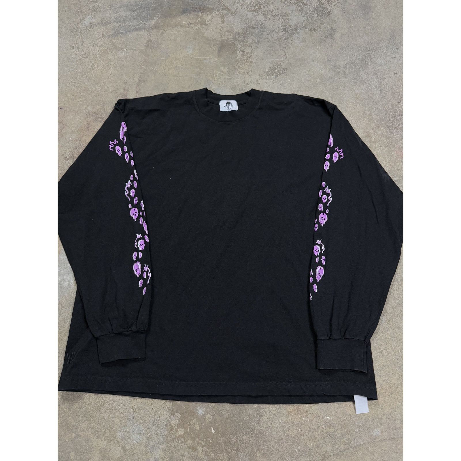 Warren Lotas Warren Lotas LS Tee Black Purple Skulls New Size US XL / EU 56 / 4 - 1 Thumbnail