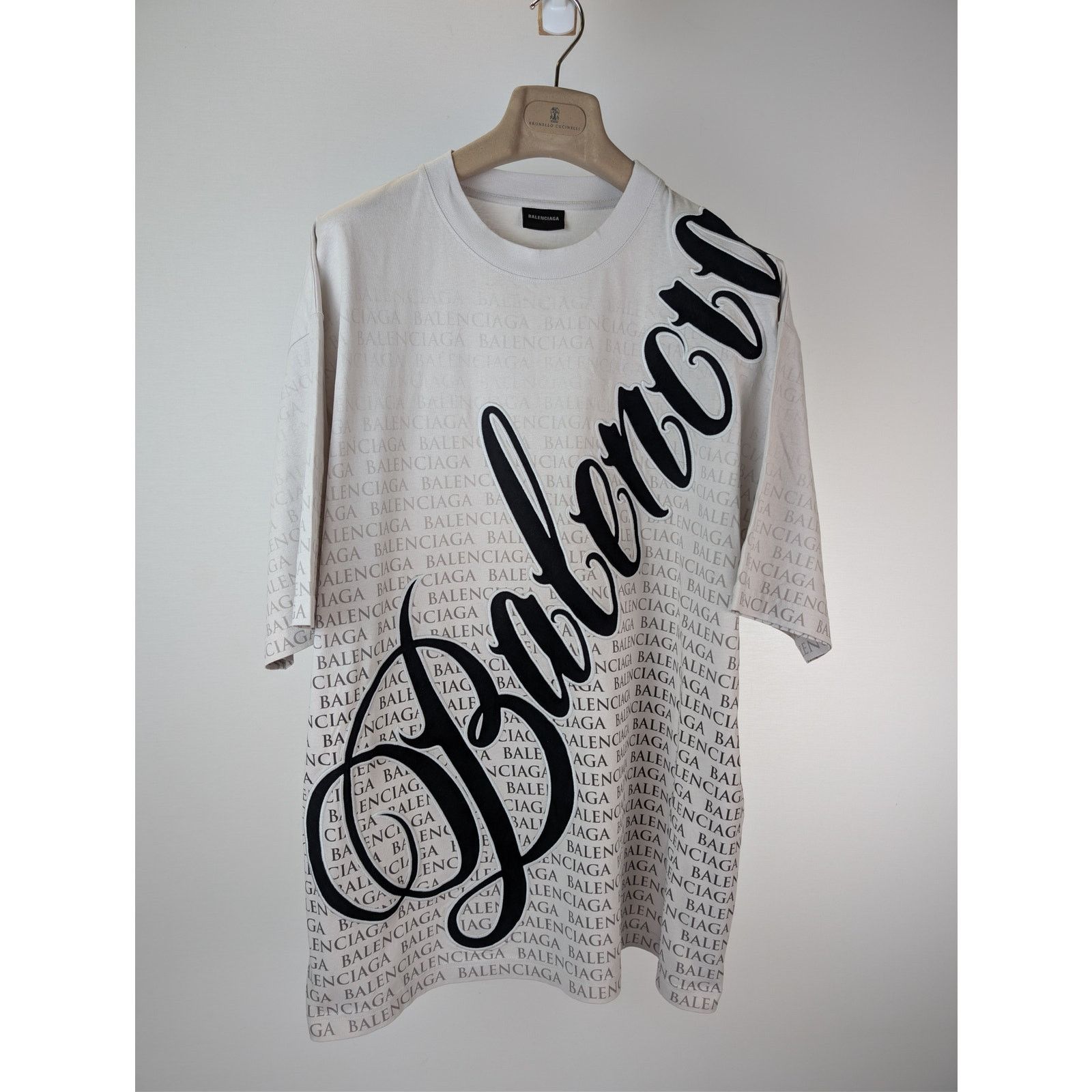 Balenciaga Balenciaga Knife Pump Graphic T-Shirt L | Grailed