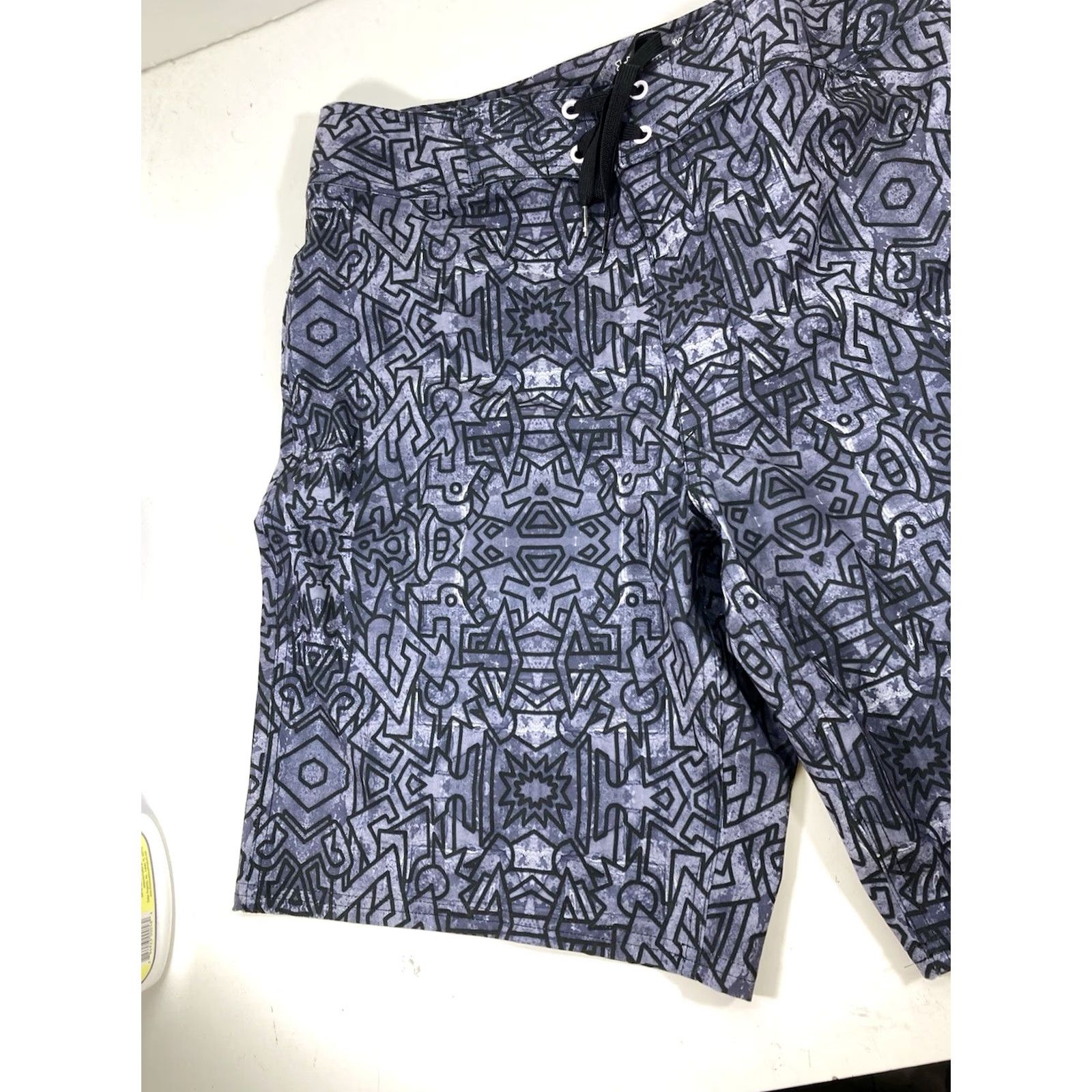Under Armour Under Armour Board Shorts Swim Trunks Men 34 Gray Geometric Draw String Regular Loose Fit Size US 34 / EU 50 - 3 Thumbnail