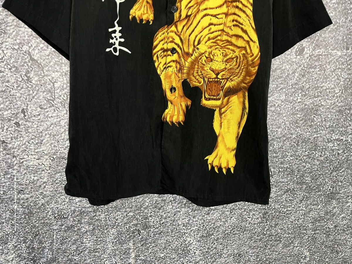 Vintage Tiger Logo Shorts Sleeve Shirt Japanese Style Crazy Y2K XXL Size US XXL / EU 58 / 5 - 3 Thumbnail