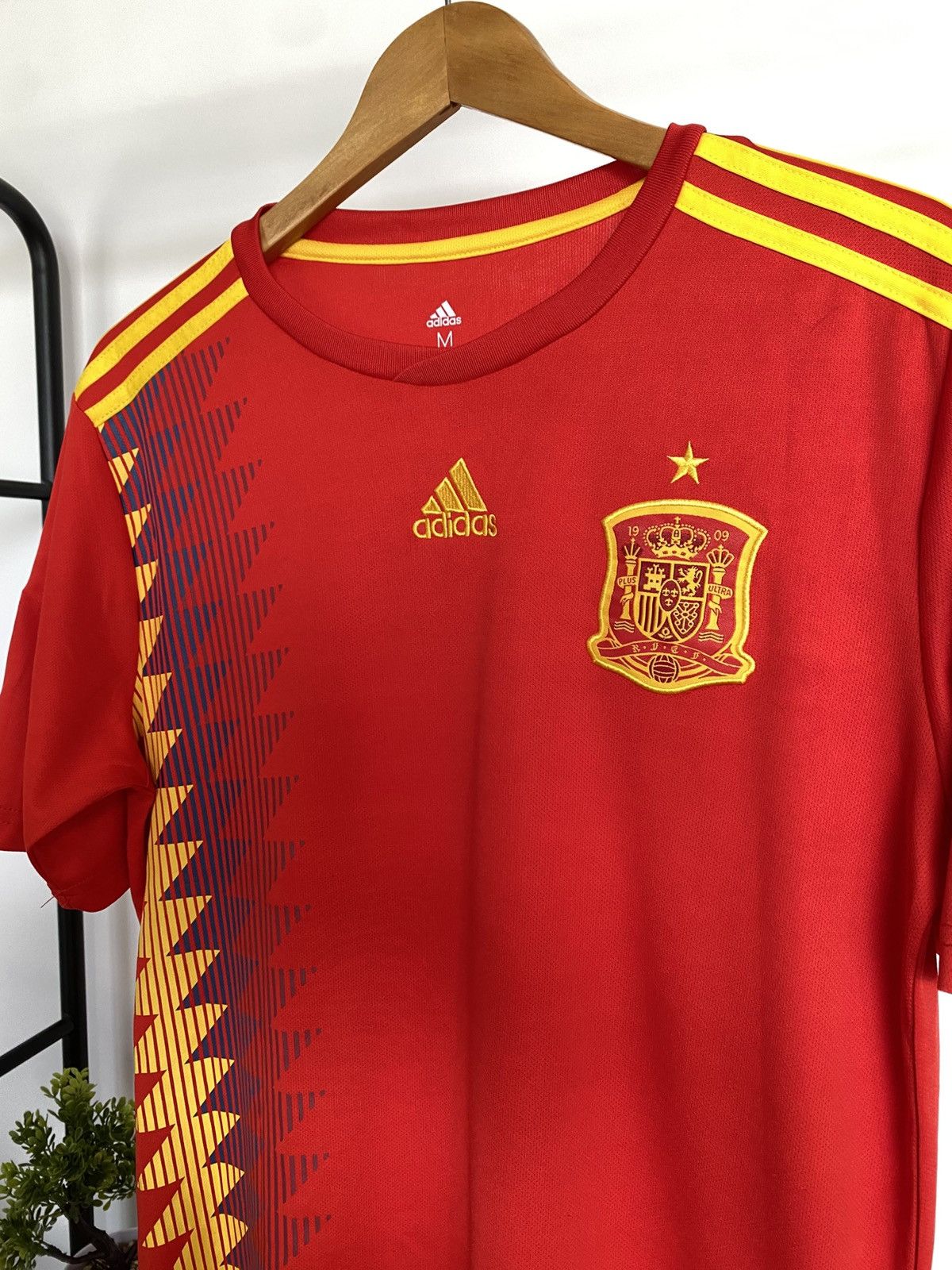Adidas Adidas Spain 2018 Fifa World Cup Russia 2018 Size US M / EU 48-50 / 2 - 2 Thumbnail