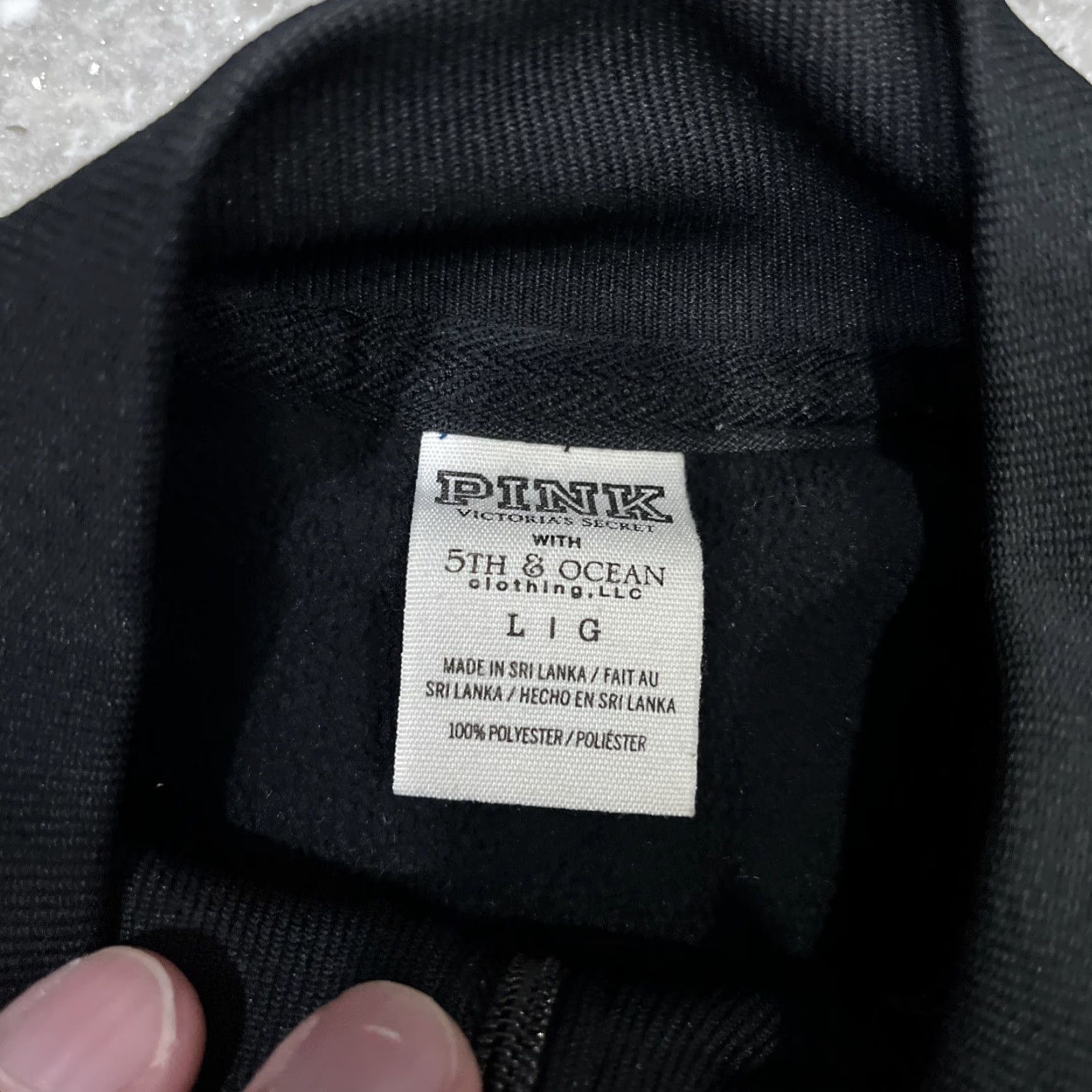 Victoria's Secret Victoria's Secret PINK University of Iowa Hawkeyes Jacket Black Gold Athletics L Women Track Fitness Jacket Regular Full Zip Pockets 5th & Ocean Wool? Size L / US 10 / IT 46 - 3 Thumbnail