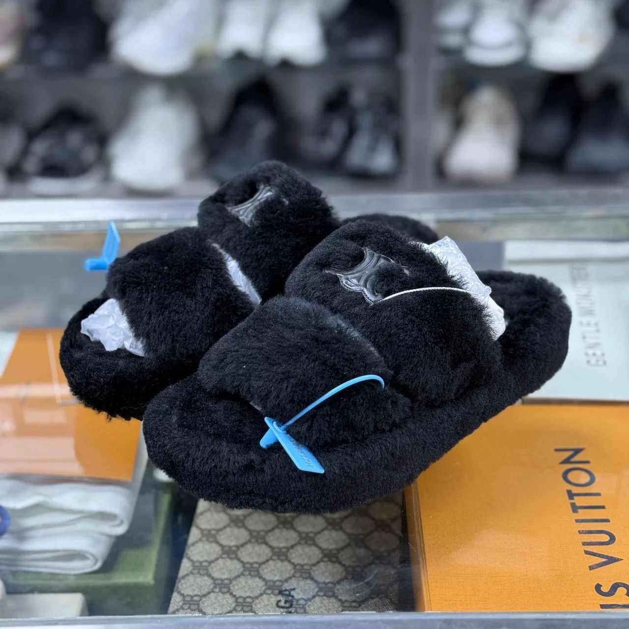 Celine CELINE 24SS TRIOMPHE Sheepskin Fur Slippers Size US 6 / IT 36 - 1 Thumbnail