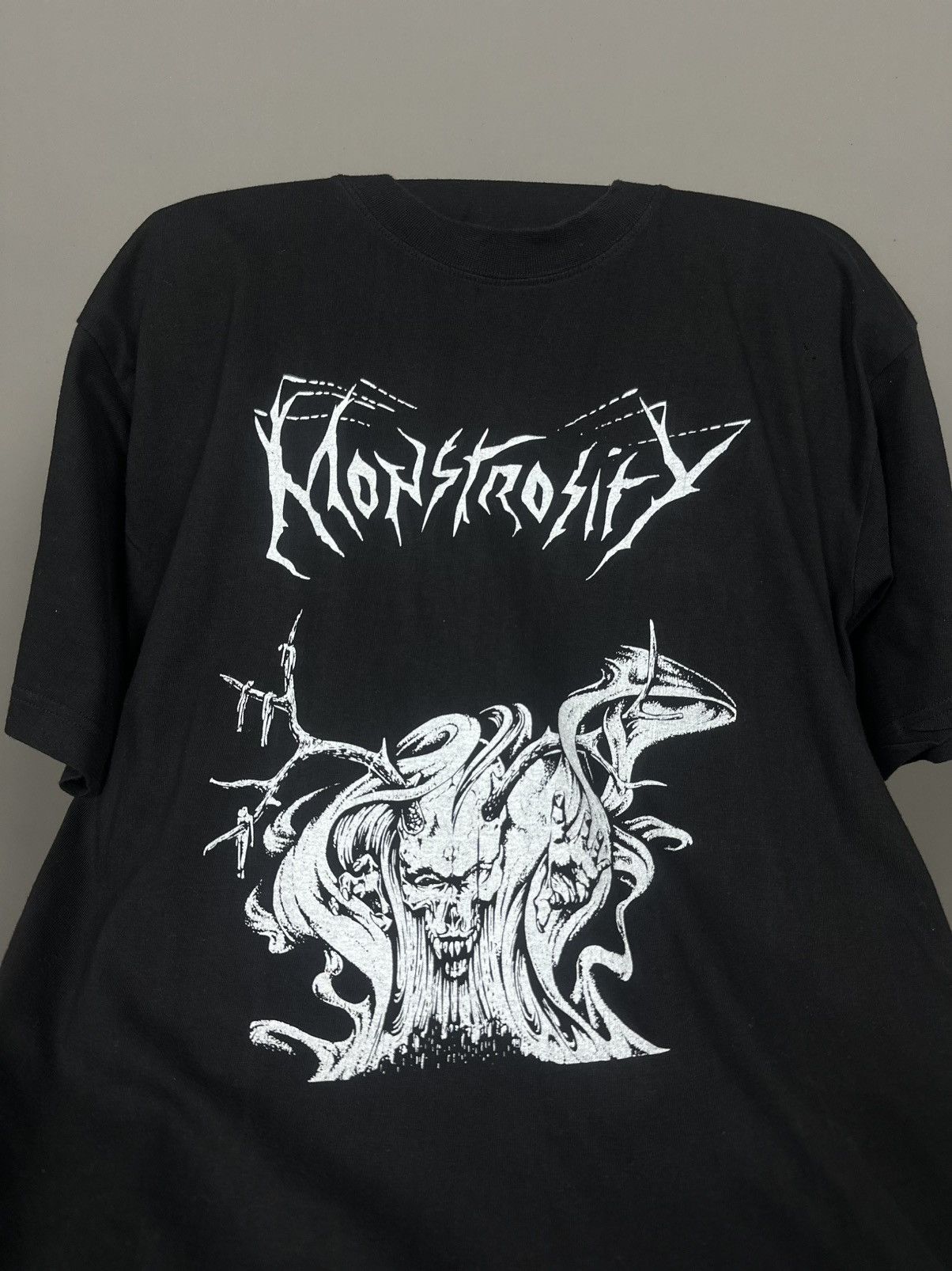 Vintage Vintage 1990s Monstrosity Bootleg T-Shirt Size US L / EU 52-54 / 3 - 7 Thumbnail