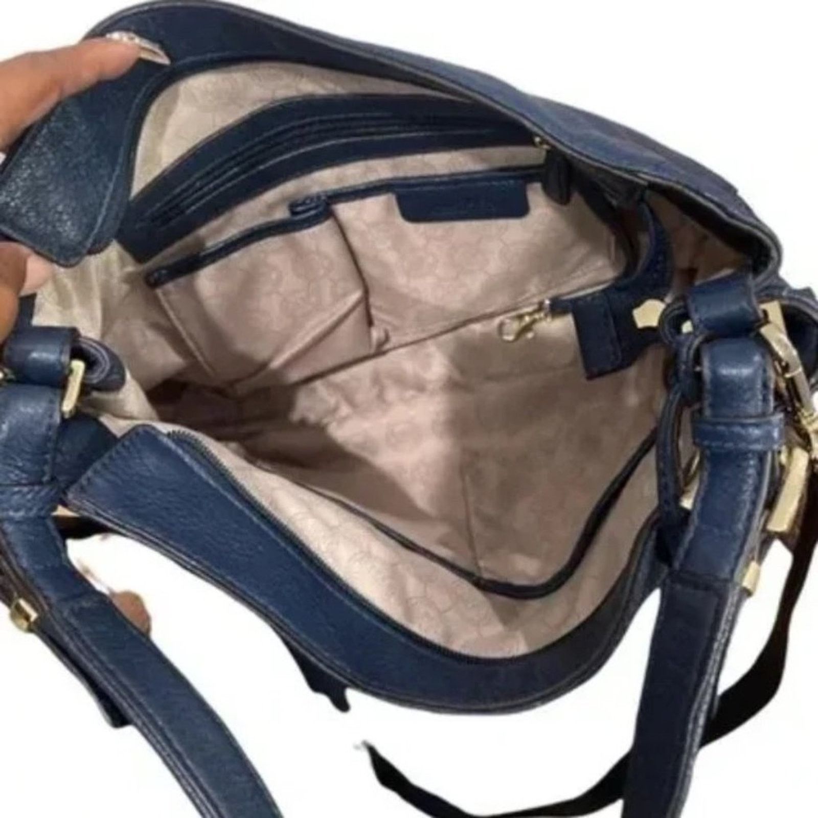 Michael Kors MICHAEL KORS Heidi Medium Convertible Hobo Shoulder Bag Size ONE SIZE - 9 Thumbnail