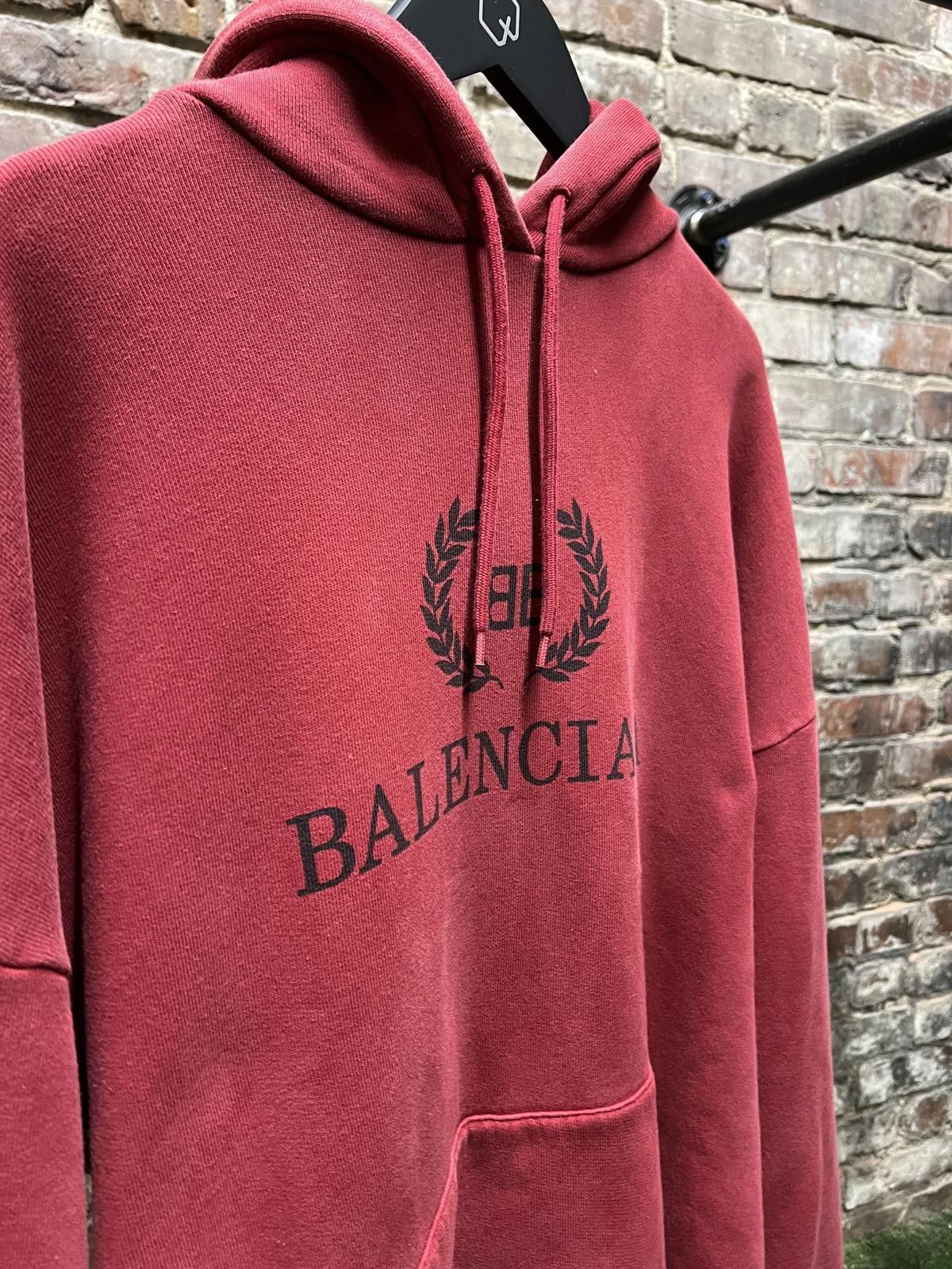 Balenciaga Balenciaga BB Crest Hoodie Size US S / EU 44-46 / 1 - 3 Thumbnail