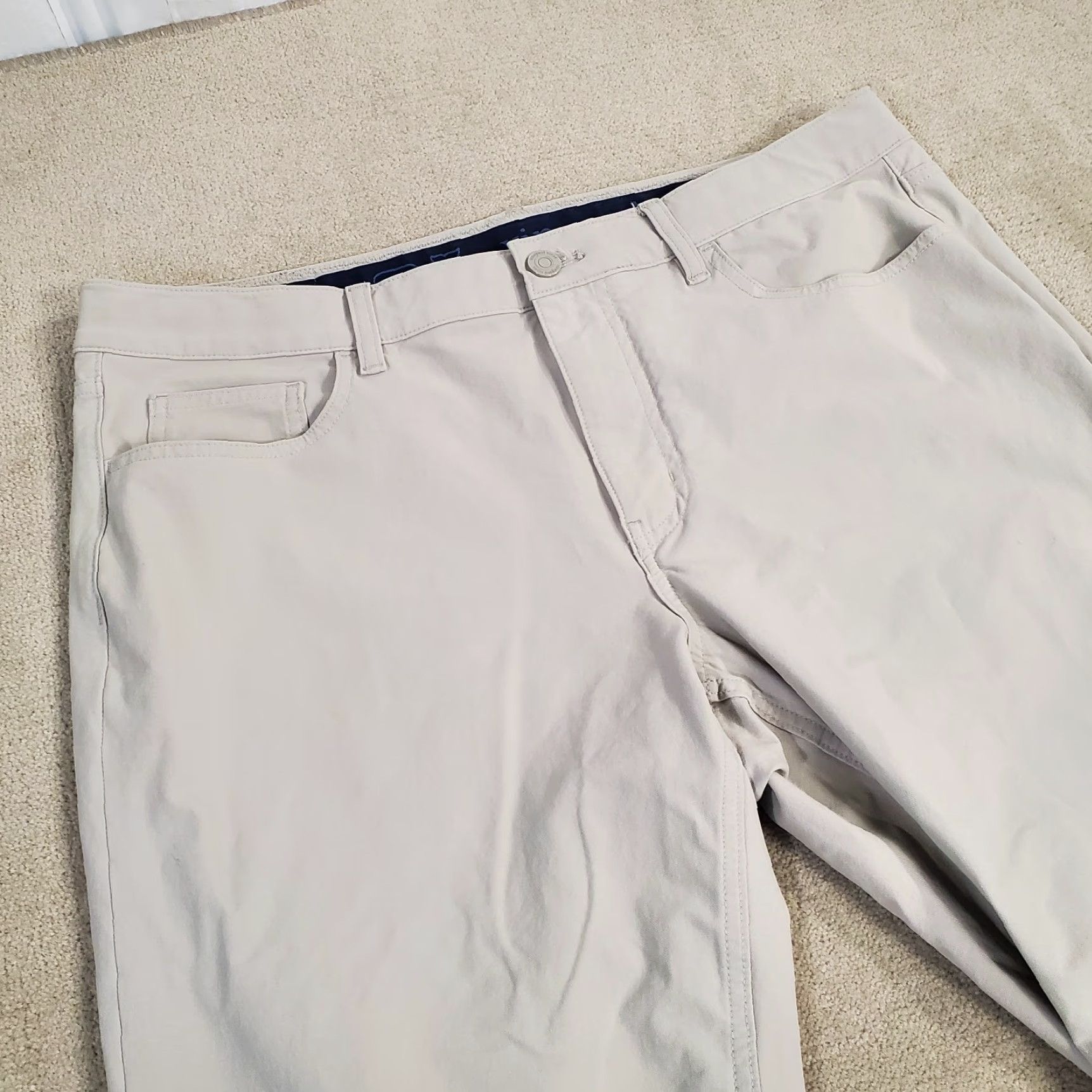 Vineyard Vines **Vineyard Vines Mens Regular Fit Chino Pants 35x30 Beige Stretch** User: **Vineyard Vines Mens Regular Fit 35 Waist Chino Pants Beige Stretch** Size US 35 - 2 Thumbnail