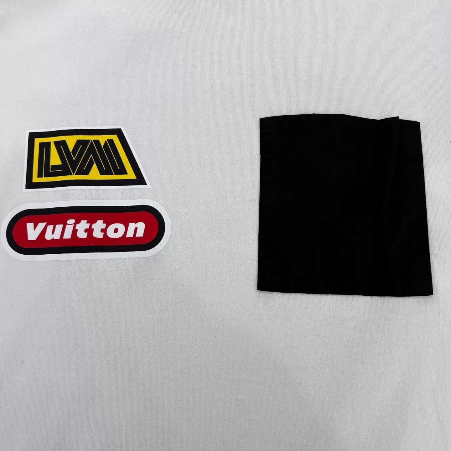 Louis Vuitton White Graphic Patch Short Sleeve T-Shirt Size US L / EU 52-54 / 3 - 7 Thumbnail