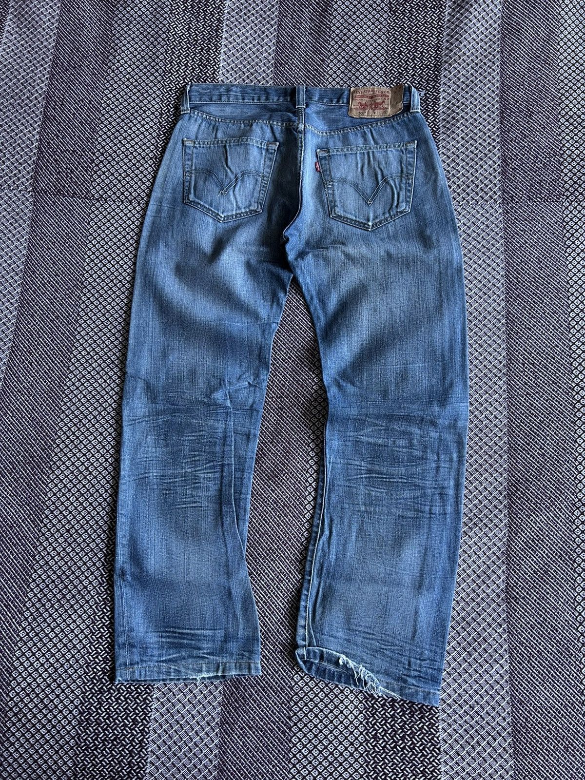 Levi's Vintage Levis 501 Washed Straight Leg Button Fly Jeans 33x32 Size US 33 - 1 Thumbnail