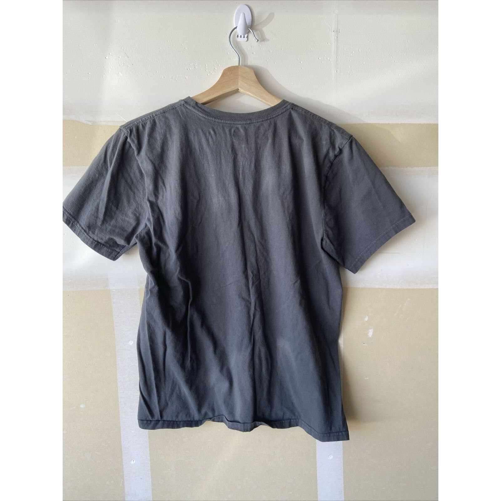 DC DC LOGO GRAPHIC PRINT MODERN Gray T-SHIRT SIZE MEDIUM Size US M / EU 48-50 / 2 - 4 Thumbnail