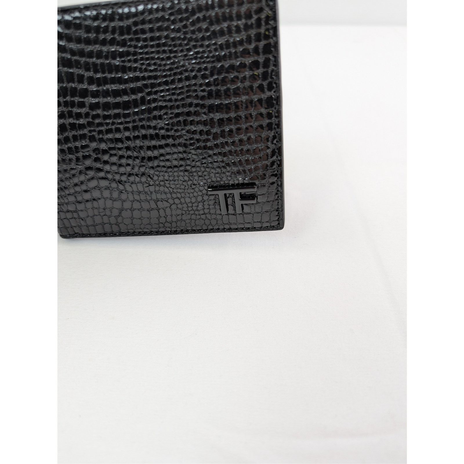 Tom Ford o1rshd1 Q:2 / Size: OS / Folded Wallet in Black Size ONE SIZE - 8 Thumbnail