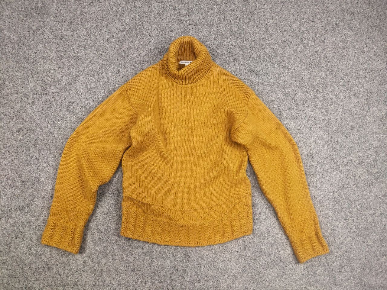 JW Anderson × Uniqlo JW Anderson x Uniqlo Wool Blend Knit Yellow Womens Sweater Size S / US 4 / IT 40 - 12 Thumbnail