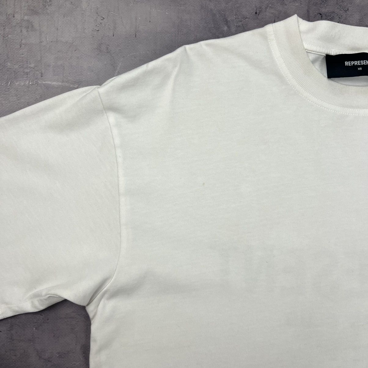 Represent Clo. Rare! Represent Luxury Big Logo Tee Size US M / EU 48-50 / 2 - 12 Thumbnail