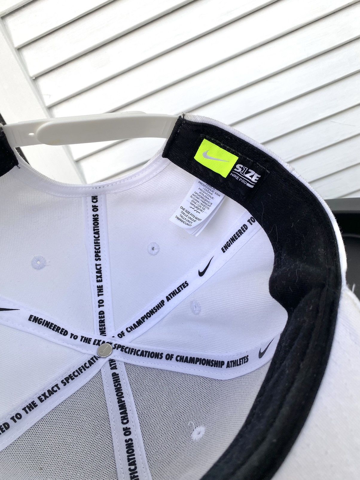 Nike Nike Pro Big Logo Swoosh Snapback 3D White Cap Hat Size ONE SIZE - 10 Thumbnail