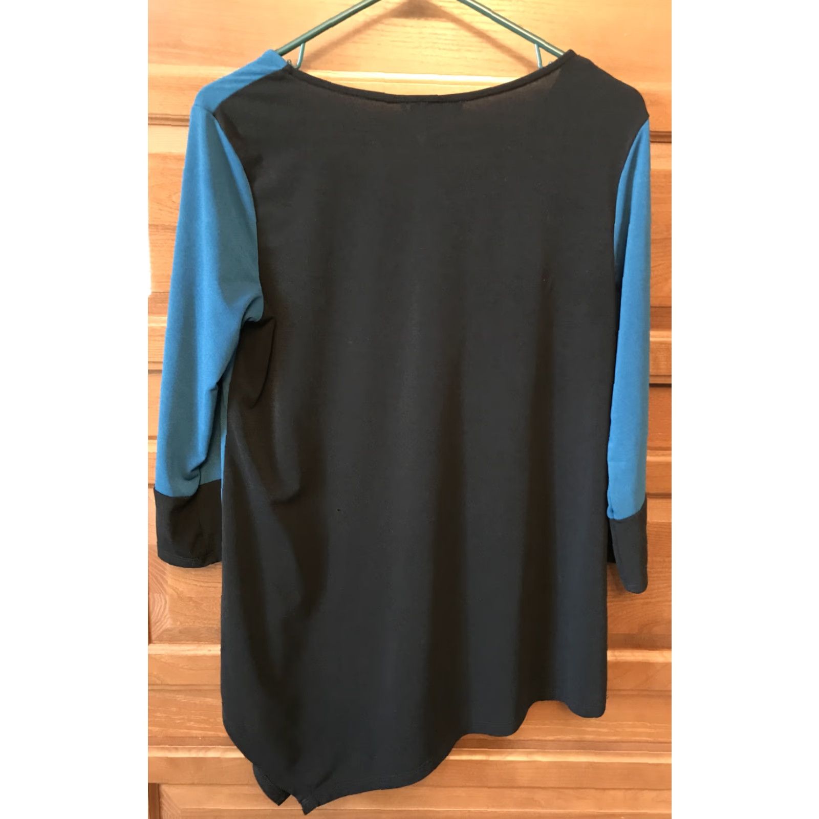 Vintage B Design Blouse Women's Top 3/4 Sleeve Medium Blue Black Geometric Round Neck Tunic Polyester Spandex Casual Shirt Mah- Hip Length L/S Size M / US 6-8 / IT 42-44 - 2 Thumbnail