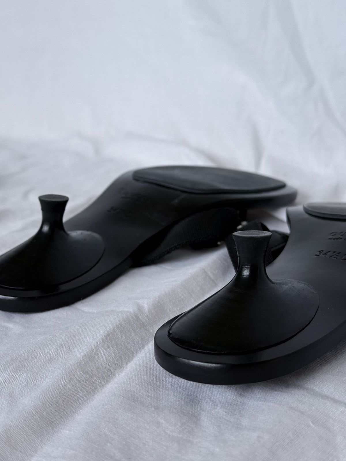 Gucci Gucci Black Interlocking GG Mules Flip Flops Kitten Heels Size US 4.5 / IT 34.5 - 11 Thumbnail