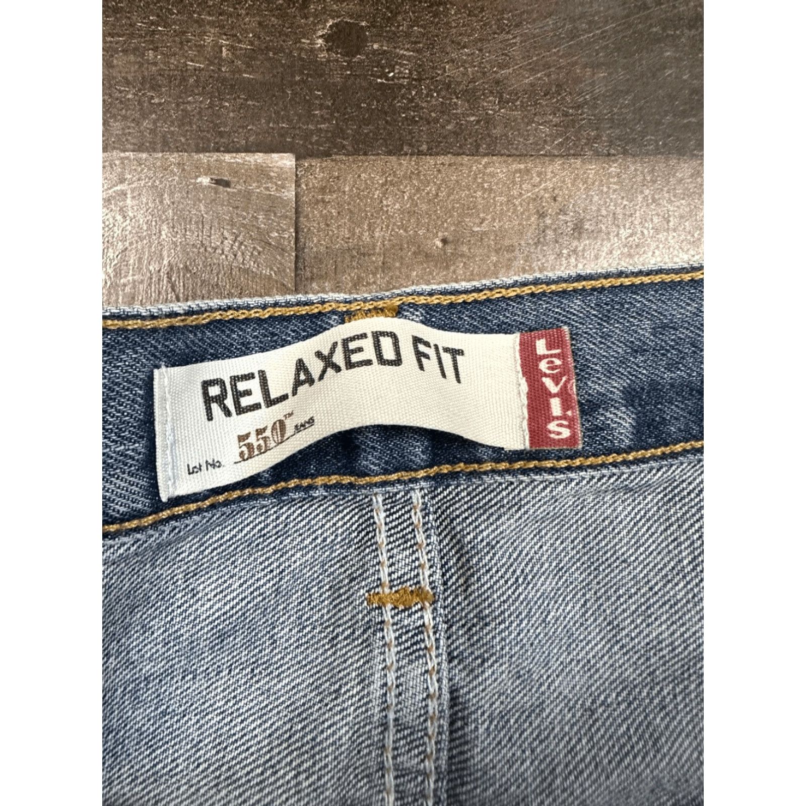 Levi's Levi’s 550 Jeans Men 50x29 Relaxed Taper Blue Medium Wash Denim NWT Size US 34 / EU 50 - 3 Thumbnail