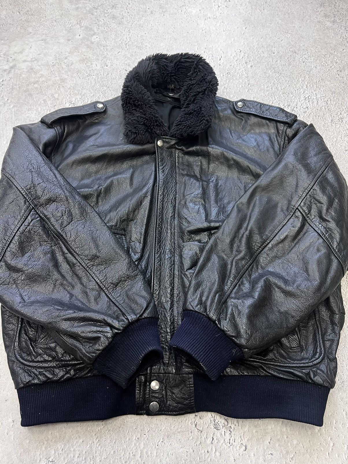 Other Vintage 90s black aviation Leather Bomber Jacket Boxy Size US L / EU 52-54 / 3 - 7 Thumbnail