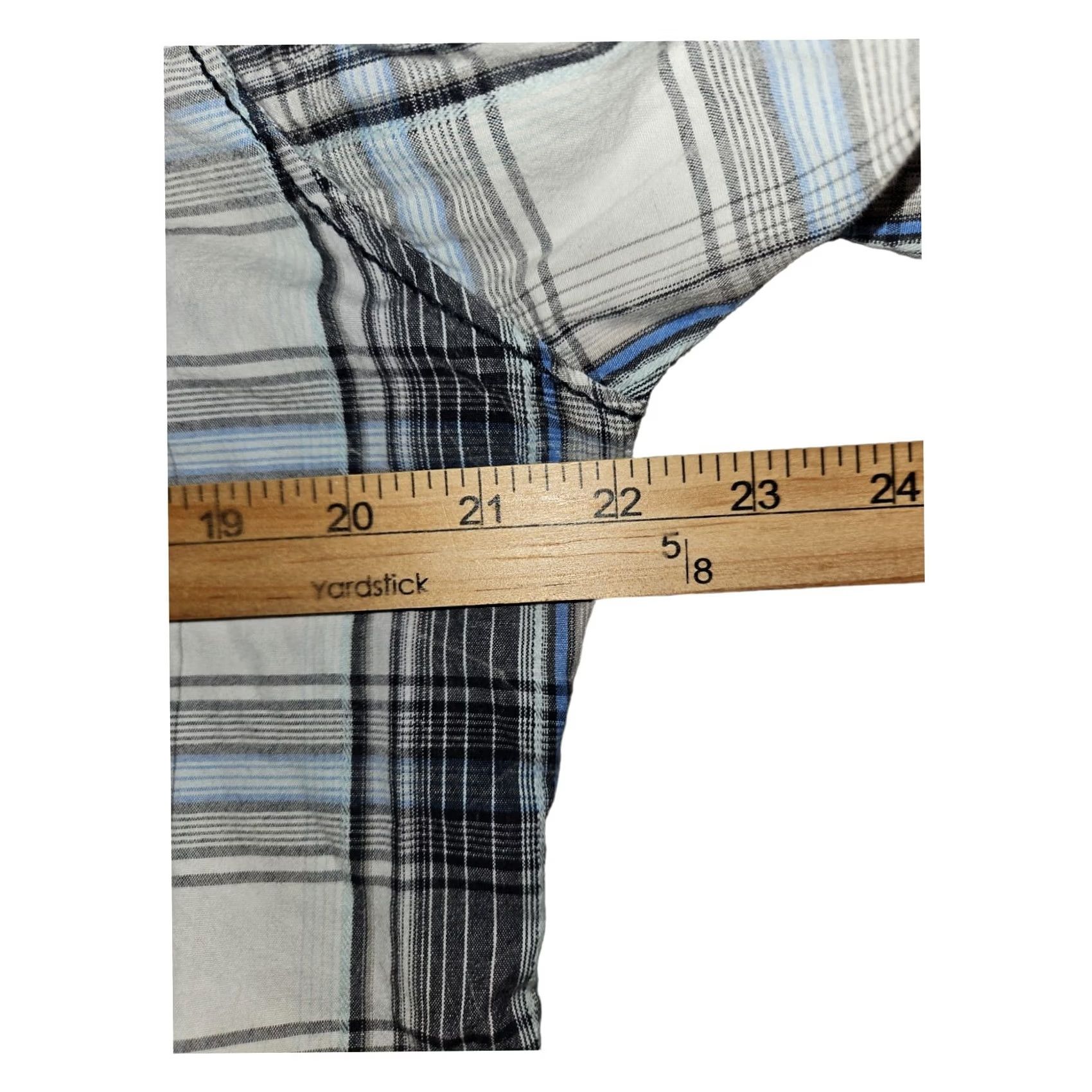 Vintage VINTAGE Buckle Shirt Short Sleeve Men L Slim Fit Plaid Casual Hipster Buckle Button-Up Shirt Size US L / EU 52-54 / 3 - 3 Thumbnail