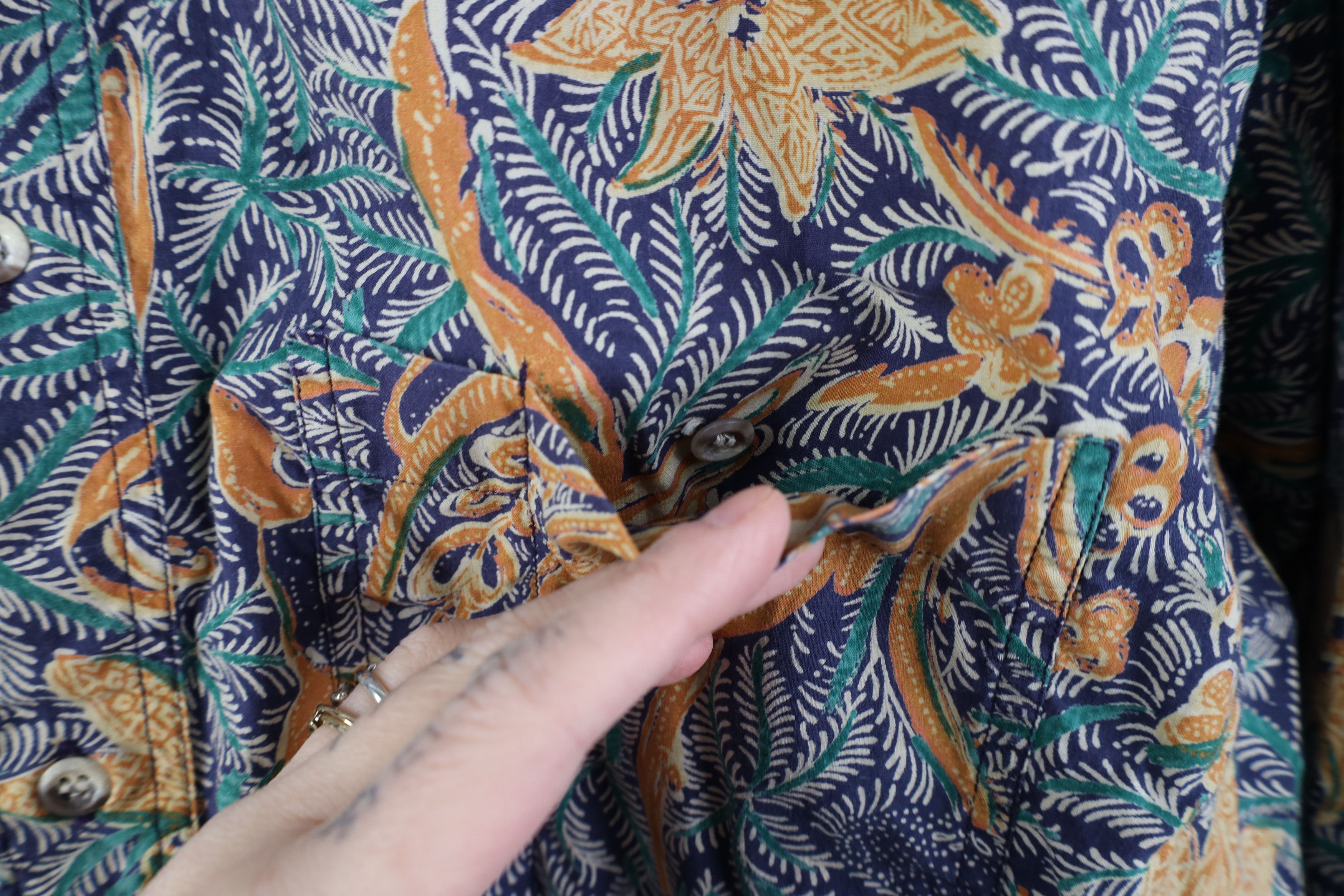 Vintage Vintage 90s Streetwear Flower Hawaiian Button Down Shirt Size US L / EU 52-54 / 3 - 5 Thumbnail