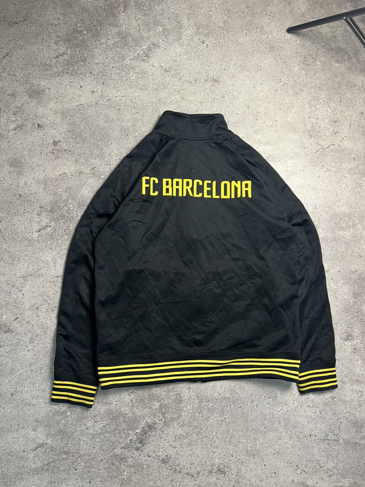 Nike Vintage Nike Barcelona track jacket size L Size US L / EU 52-54 / 3 - 3 Thumbnail