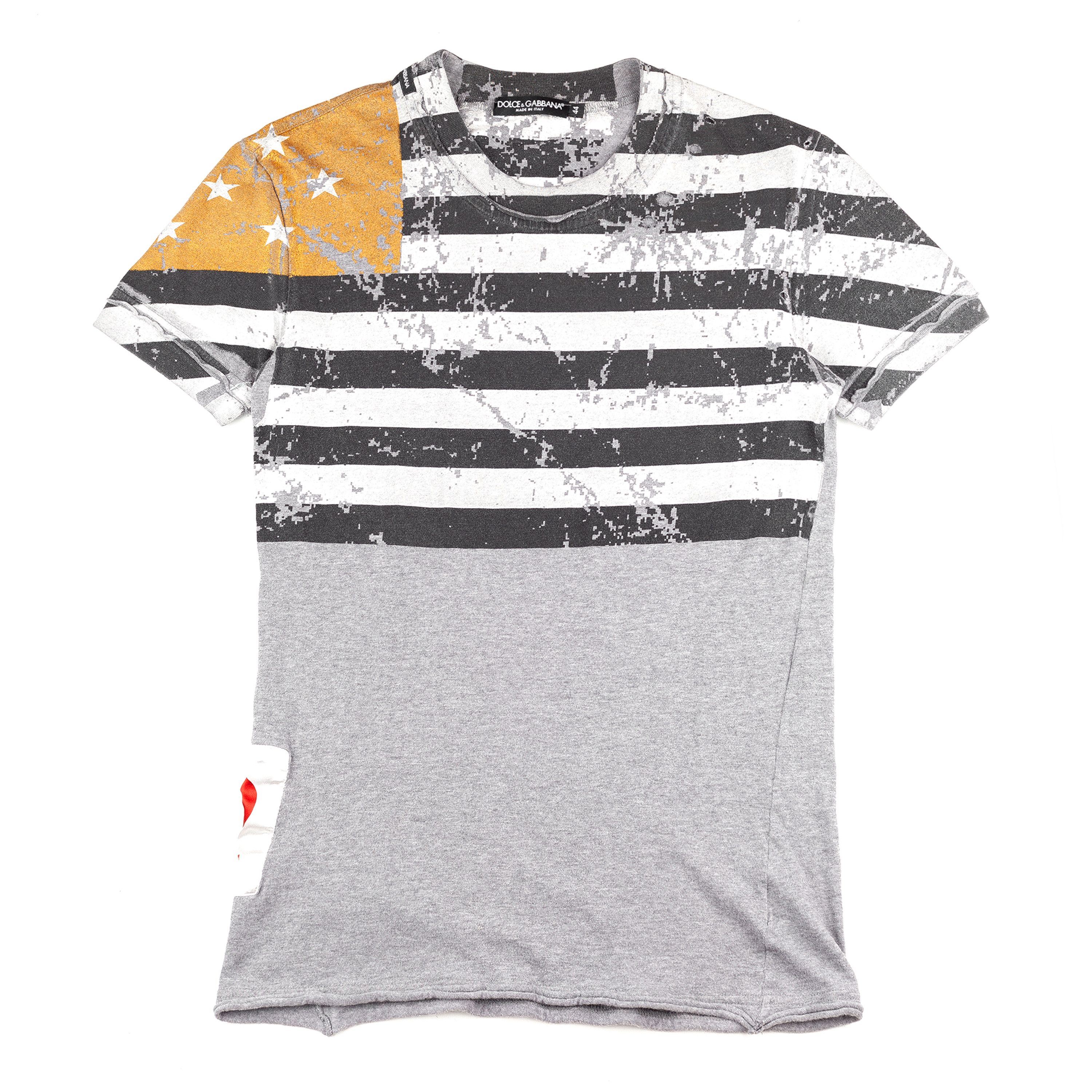 Dolce & Gabbana Dolce & Gabbana Vintage Grey Distressed US Flag T-Shirt (S) Size S / US 4 / IT 40 - 1 Thumbnail