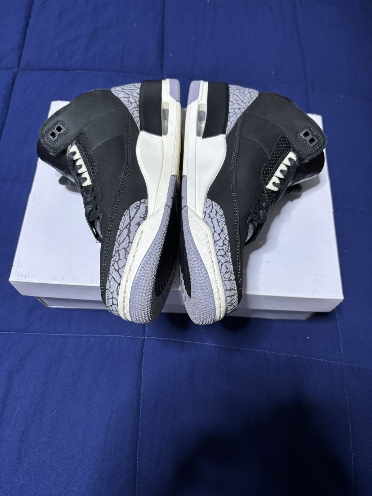 Jordan Brand Air Jordan 3 Retro Off Noir 2023 Size 8M/9.5W Size US 8 / EU 41 - 4 Thumbnail