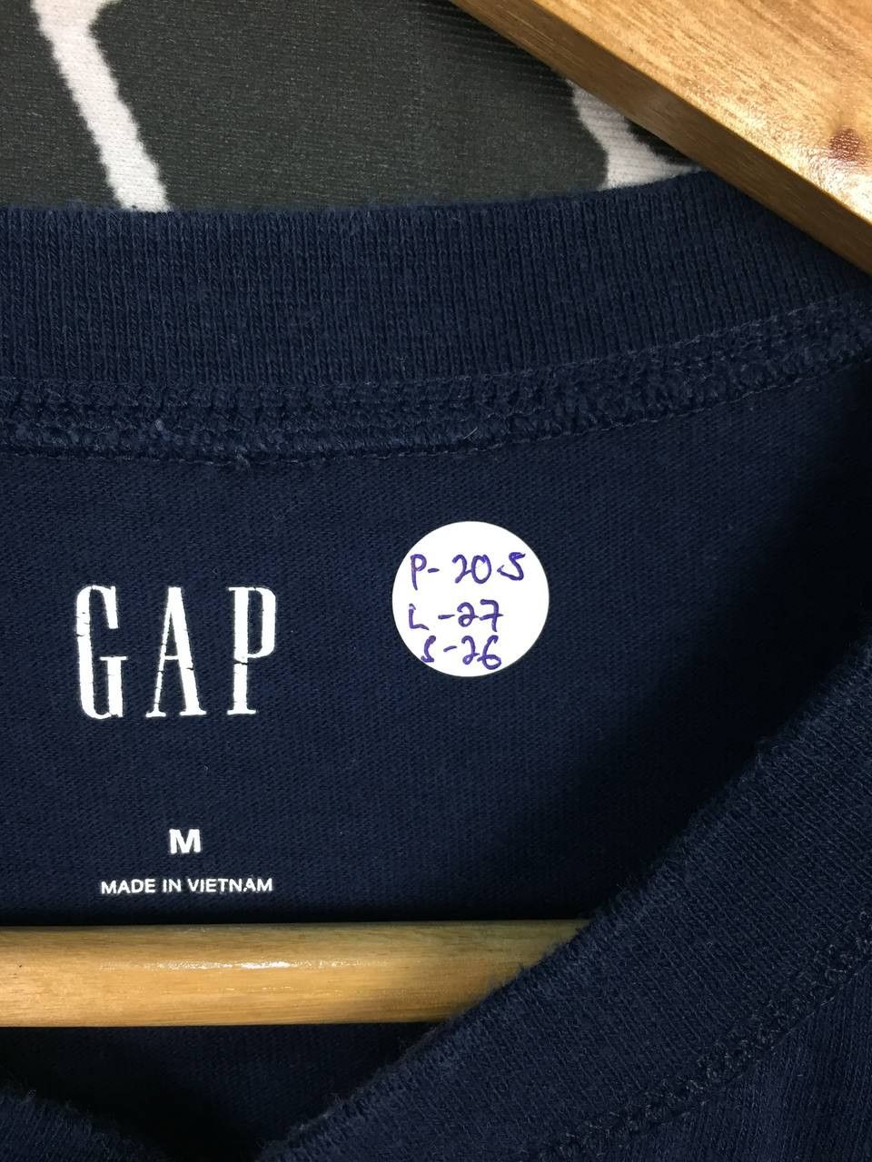 Gap × Vintage GAP Plain Casual Essential Hanley Neck Longsleeve Tee Size US M / EU 48-50 / 2 - 9 Thumbnail