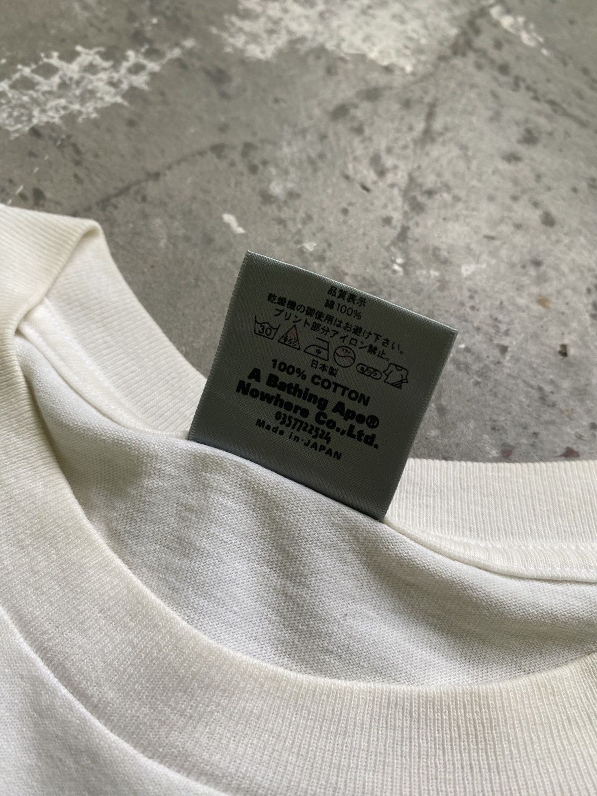 Bape Vintage BAPE Manhunt A Bathing Ape Tee Nigo Era Size US M / EU 48-50 / 2 - 8 Thumbnail
