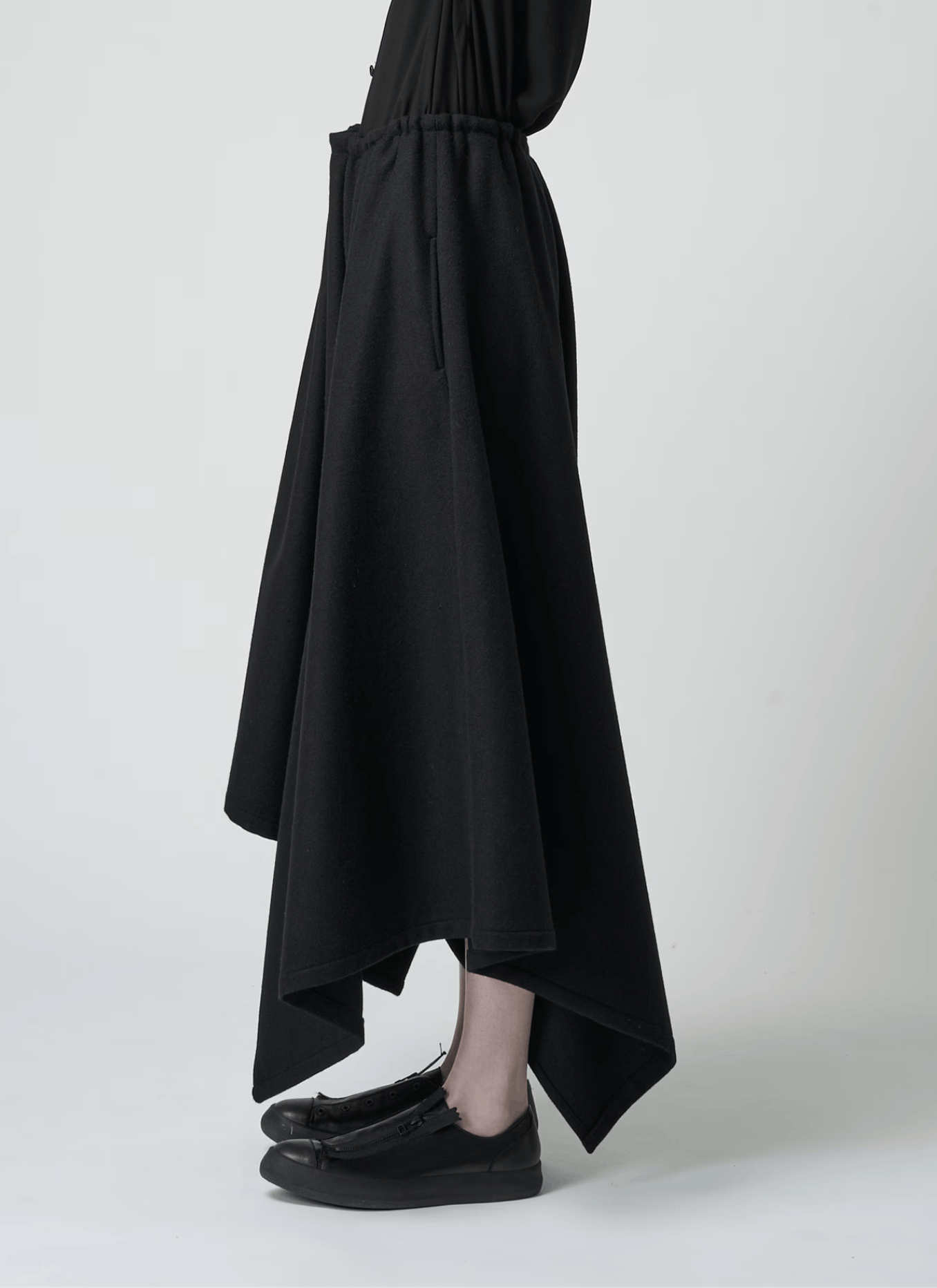 Yohji Yamamoto Yohji Yamamoto Femme - W/GABARDINE DRAWSTRING SKIRT Size 40" / US 18 - 11 Thumbnail