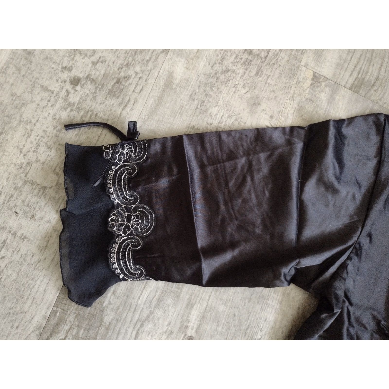 Vintage Tian Bao Gong Womens Pajamas Set 100% Polyester Black Floral Size M Intimate NWT Size ONE SIZE - 3 Thumbnail