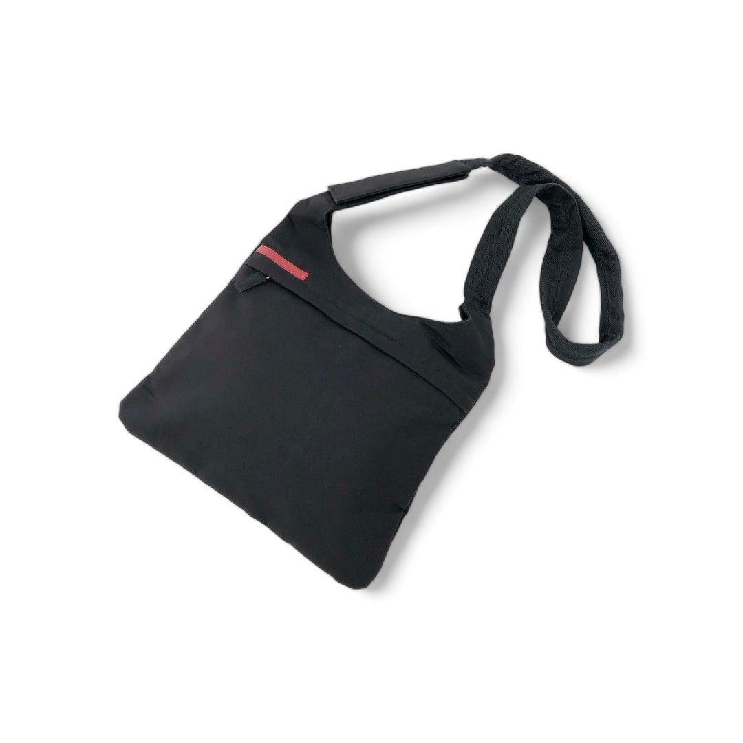 PRADA SPORT LINEA ROSSA ボストンバッグ Prada Linea Rossa SS22 | PRADA
