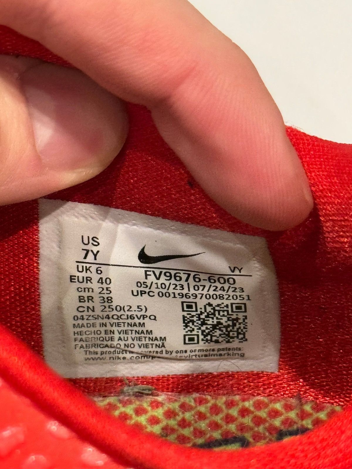 Nike Kobe 6 ‘Reverse Grinch’ size 7y PO NB Size US 7 / EU 40 - 7 Thumbnail