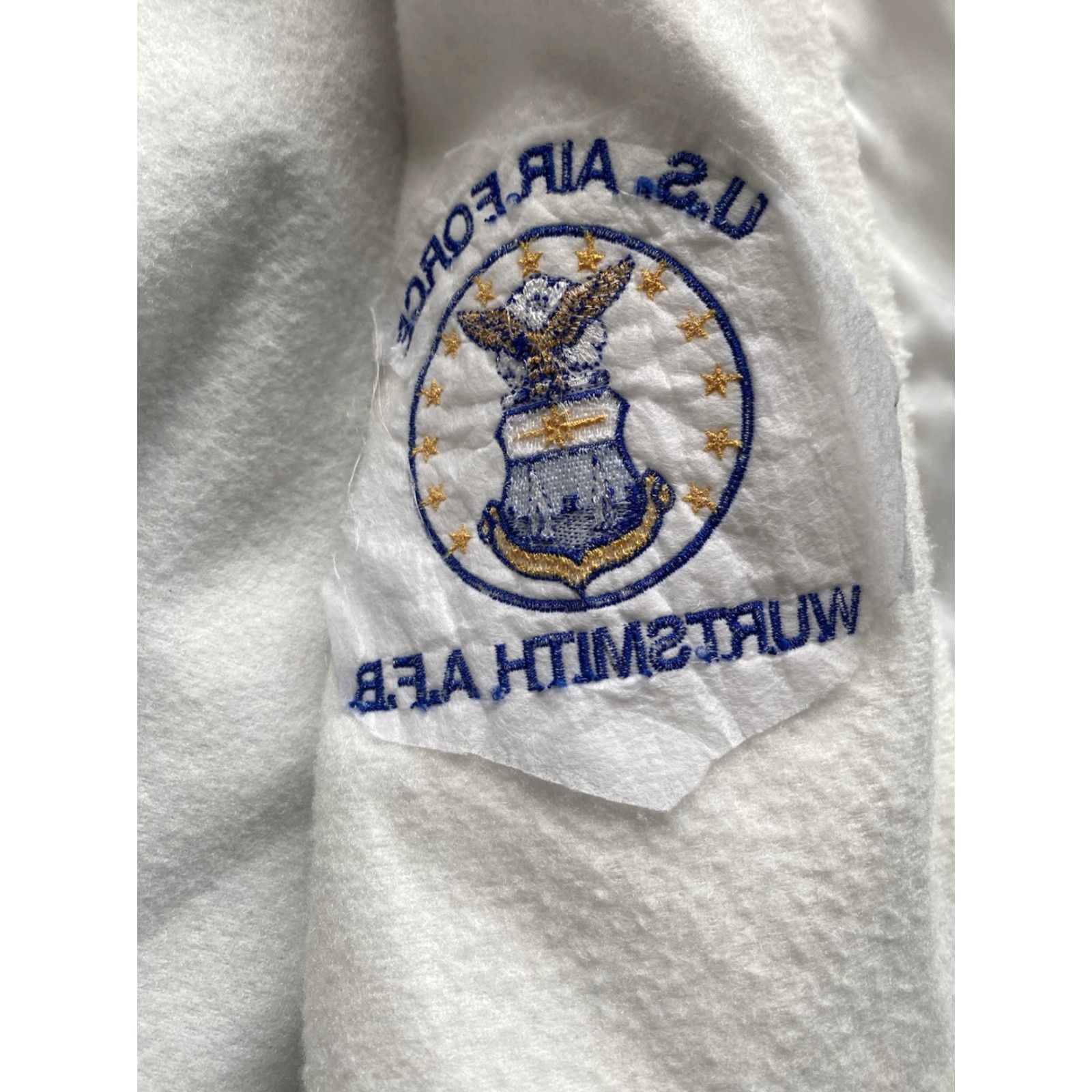 Vintage VINTAGE Artex Jacket Men’s XL US Air Force Wurtsmith AFB White Blue Flaws Wear Size US XL / EU 56 / 4 - 3 Thumbnail