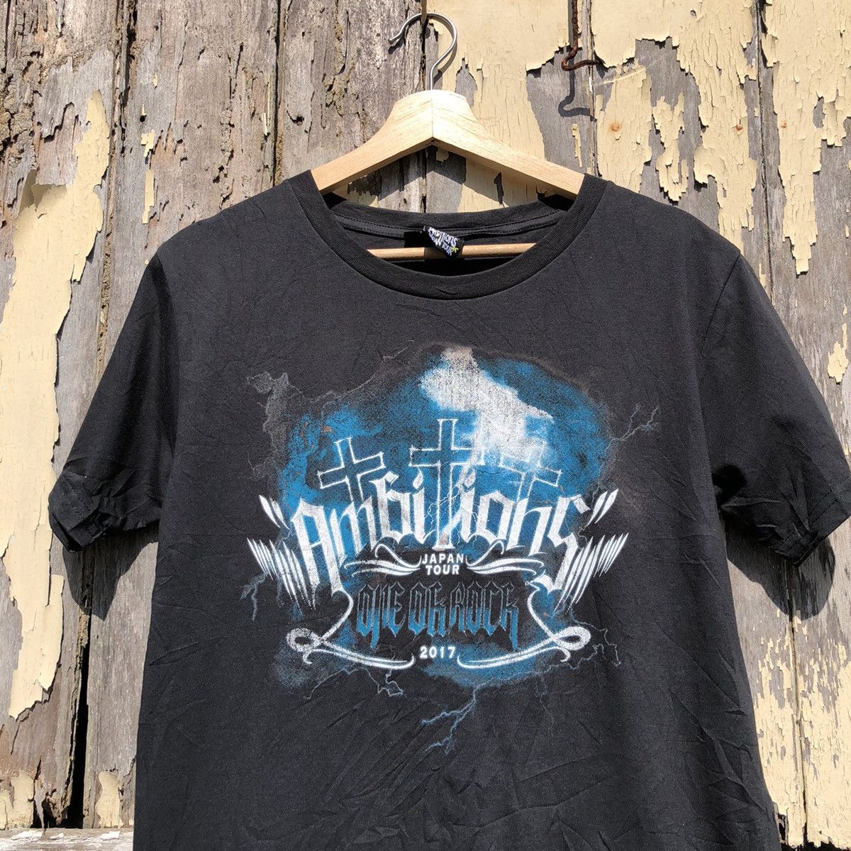 Band Tees Vintage y2k Ambitions Japan Tour 2017 Tshirt Size US M / EU 48-50 / 2 - 3 Thumbnail