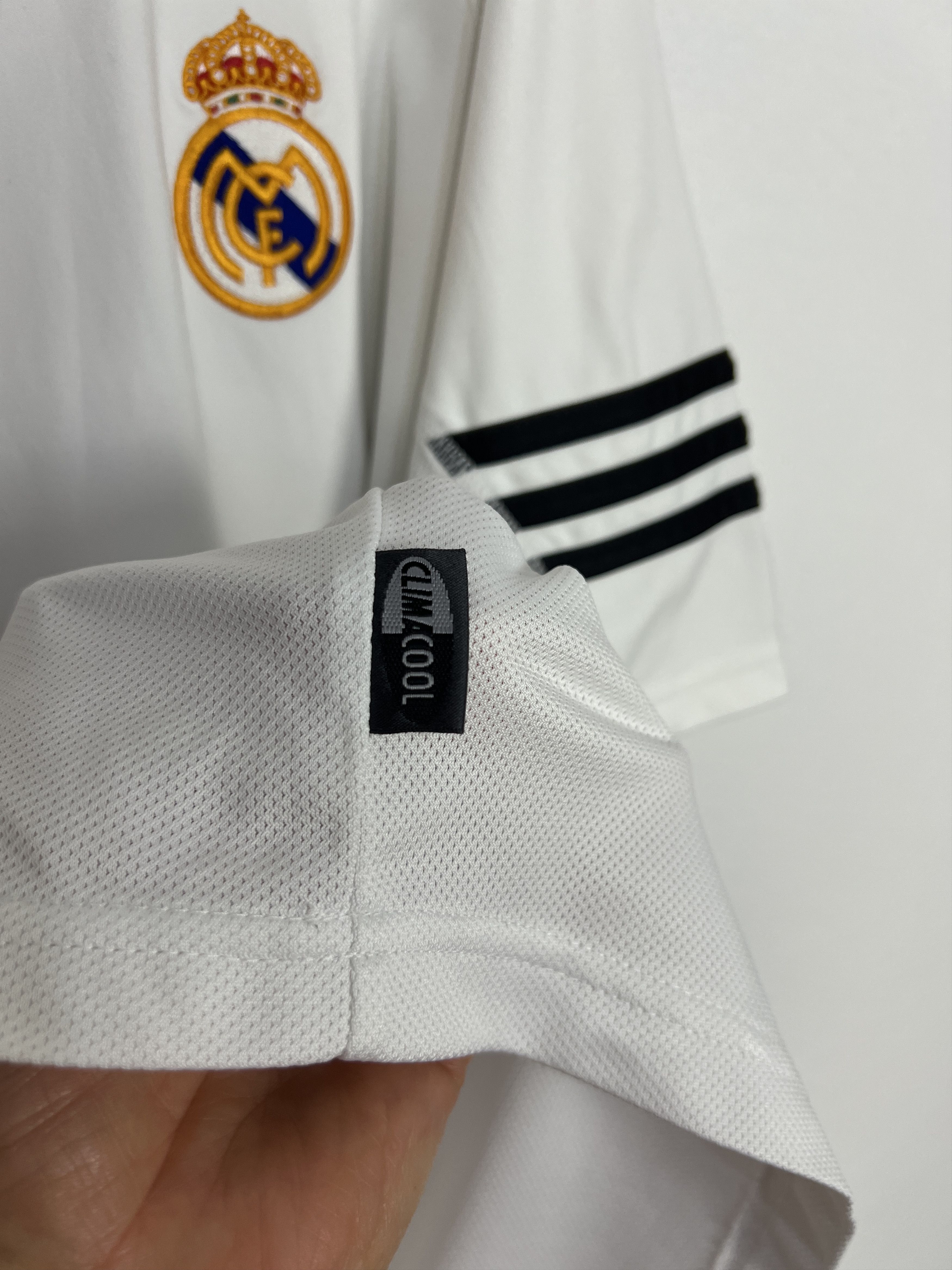 Adidas Vintage 90's Real Madrid Football Train Shirt Soccer Jersey Size US L / EU 52-54 / 3 - 6 Thumbnail