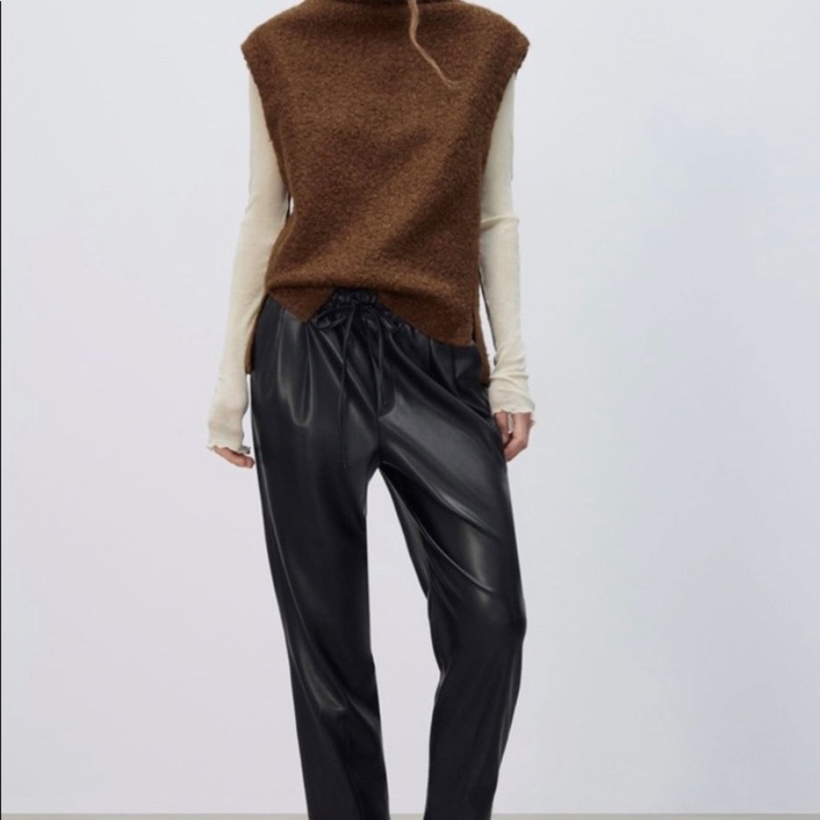 Zara Zara Blogger Favorite Faux Leather weekend pants Size 42" / US 20 - 2 Thumbnail