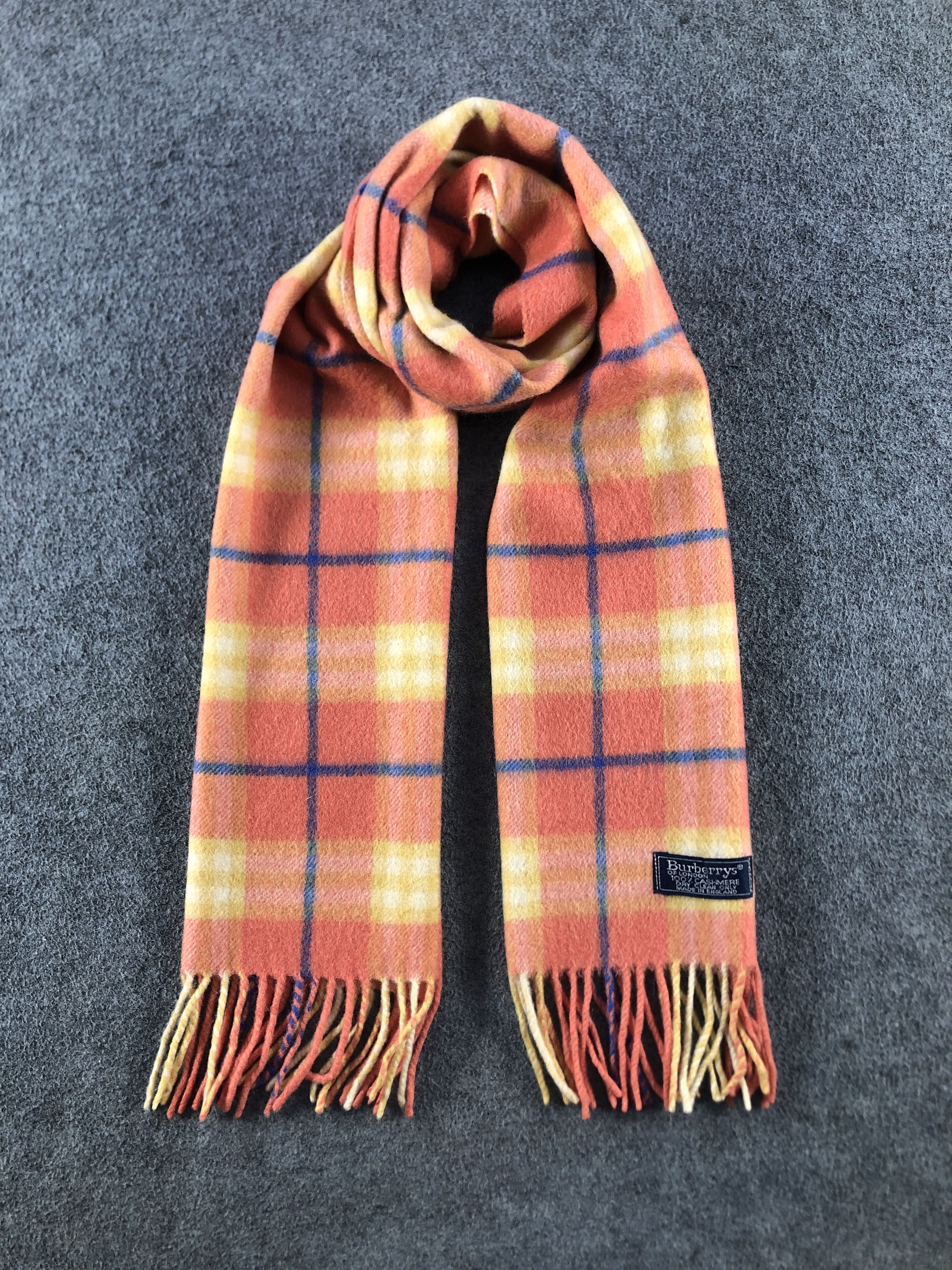 Burberry Burberry Cashmere Scarf / Muffler / Neckwear P863 Size ONE SIZE - 1 Thumbnail