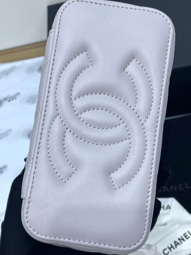 Chanel Chanel Gray Chain Strap Zip Bag -2505 Size ONE SIZE - 3 Thumbnail