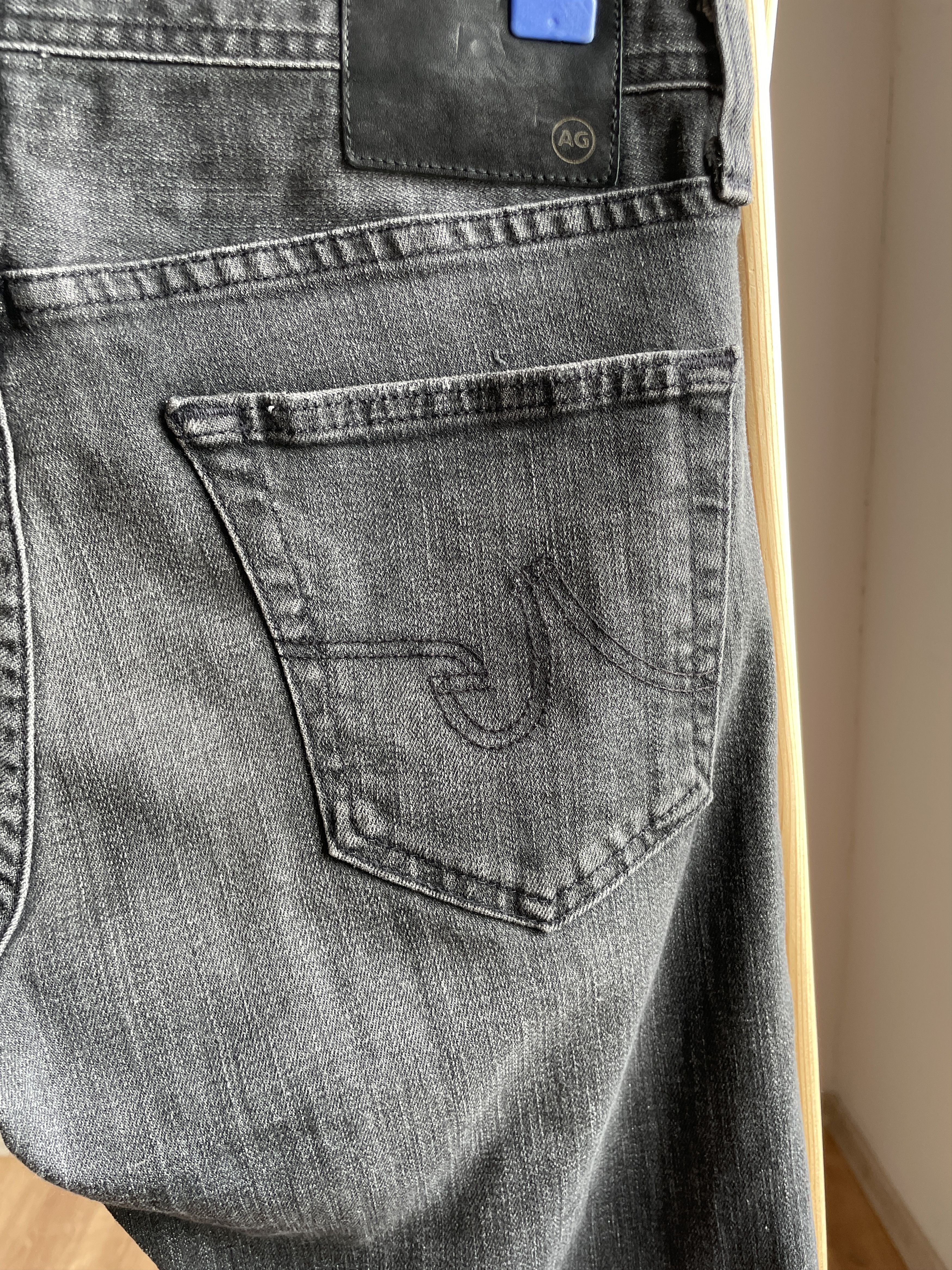 AG Adriano Goldschmied Adriano Goldschmied Matchbox Slim Staight Distressed Denim Size US 31 - 9 Thumbnail
